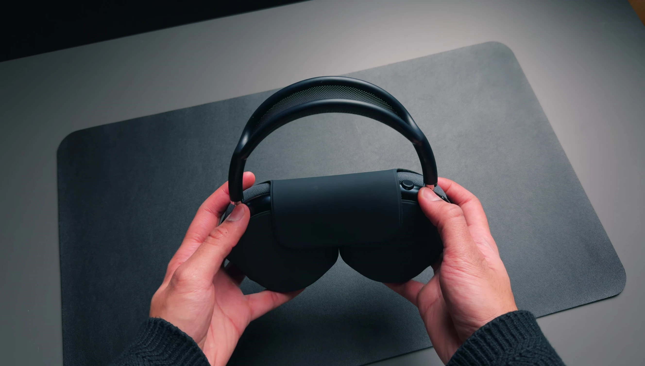 AirPods Max in its slim case