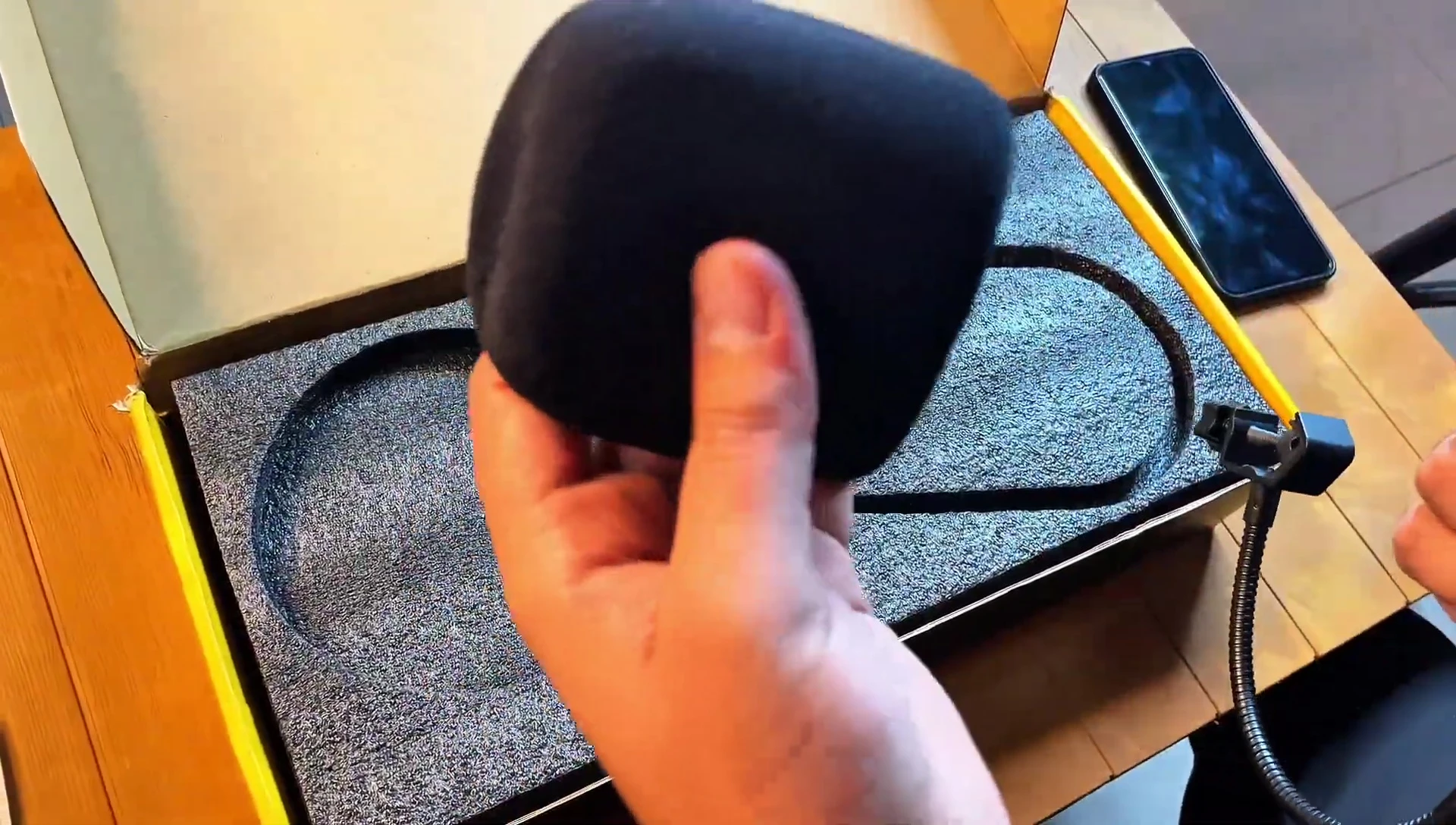 The power filter for the microphone