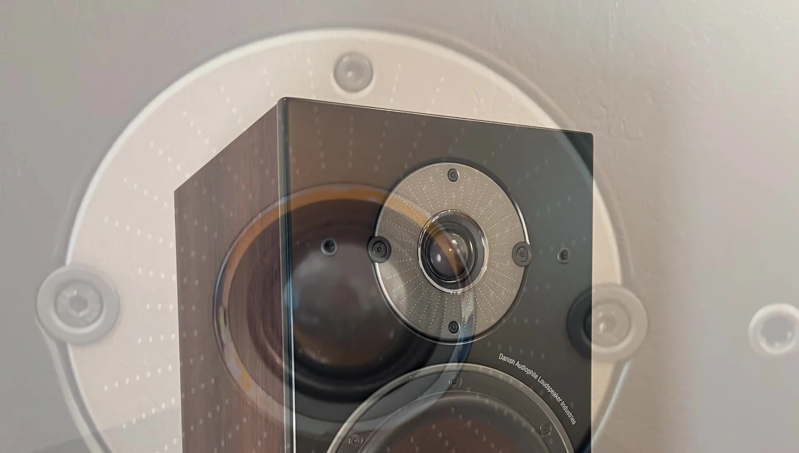 Image comparing the DALI Oberon 3 to a higher-end speaker (e.g., GoldenEar or Morel).