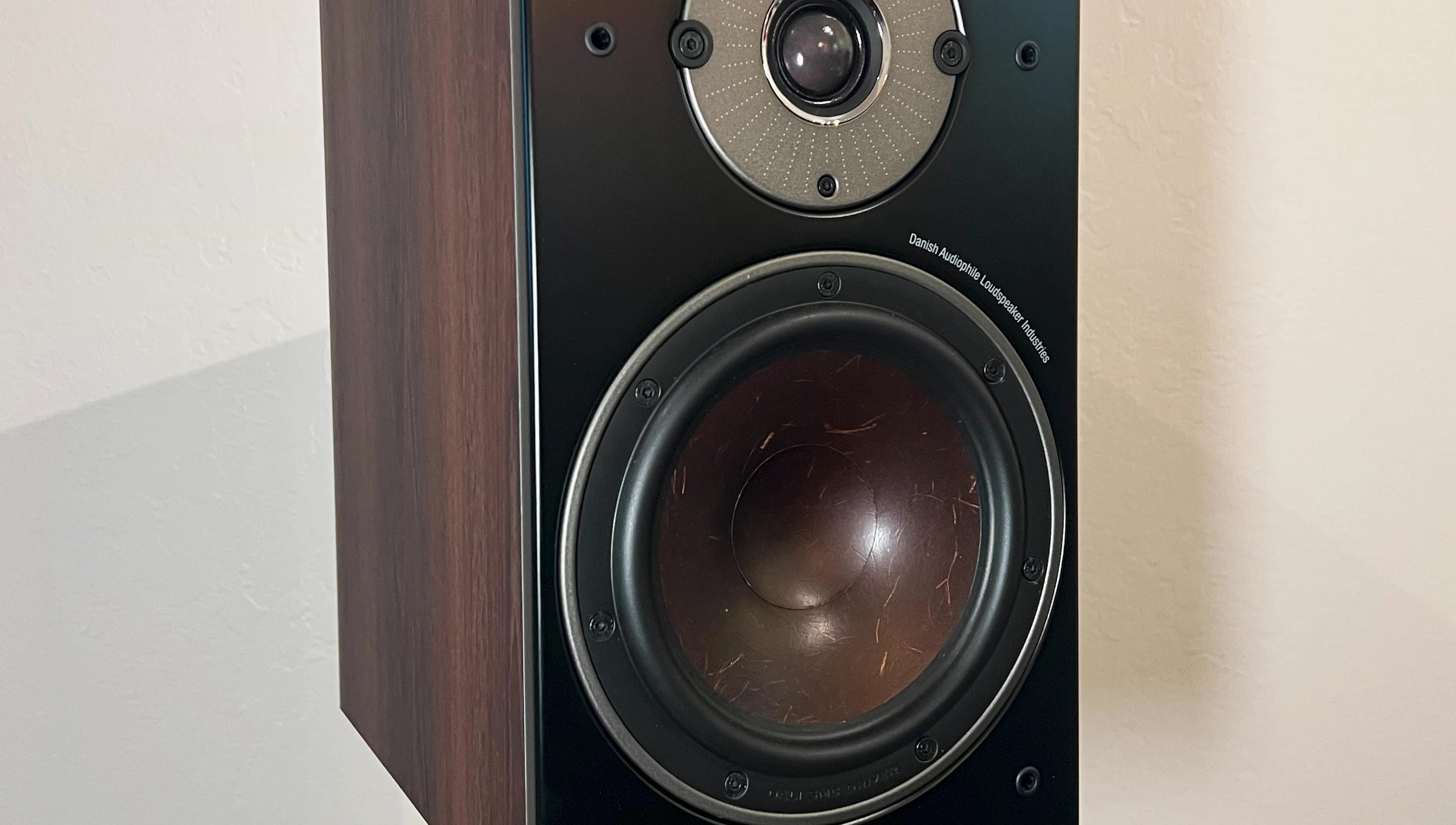 An image showing a detail comparison of the audio equipment being used