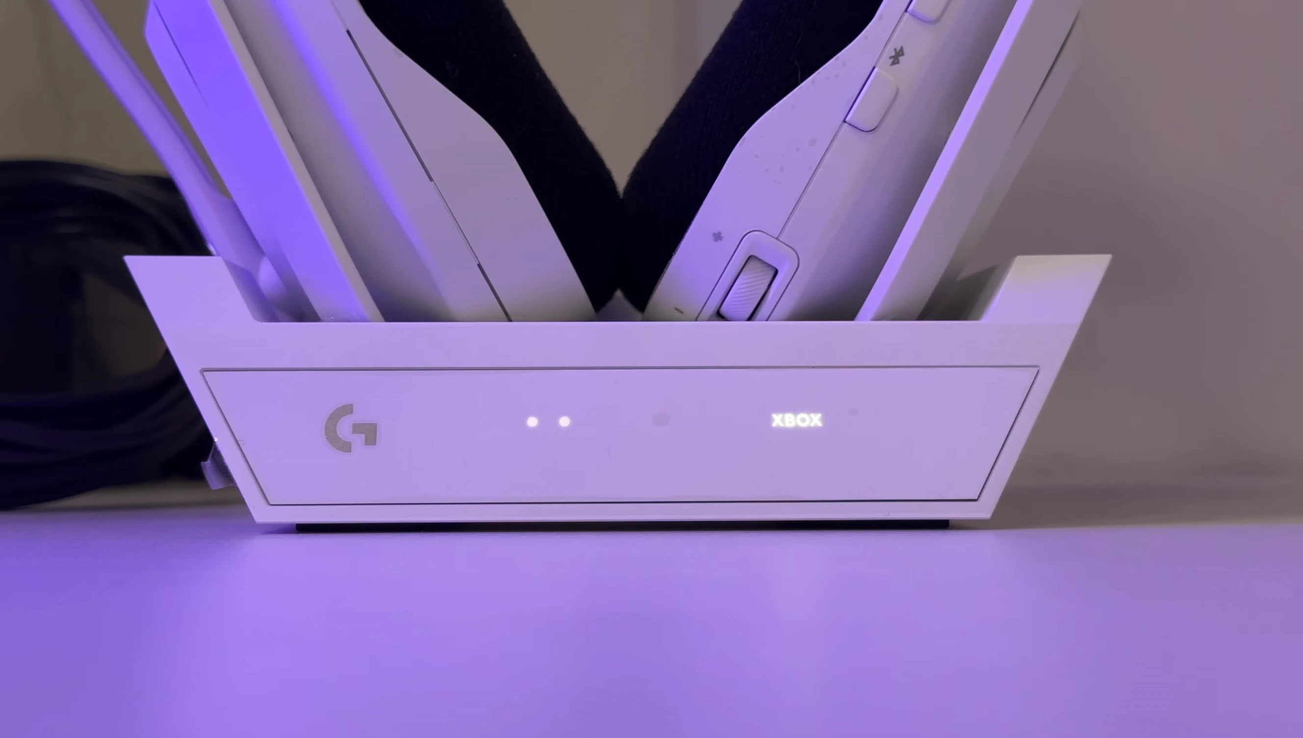 Power indicator on the base station