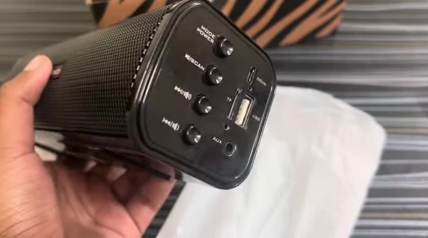 Charging port detail