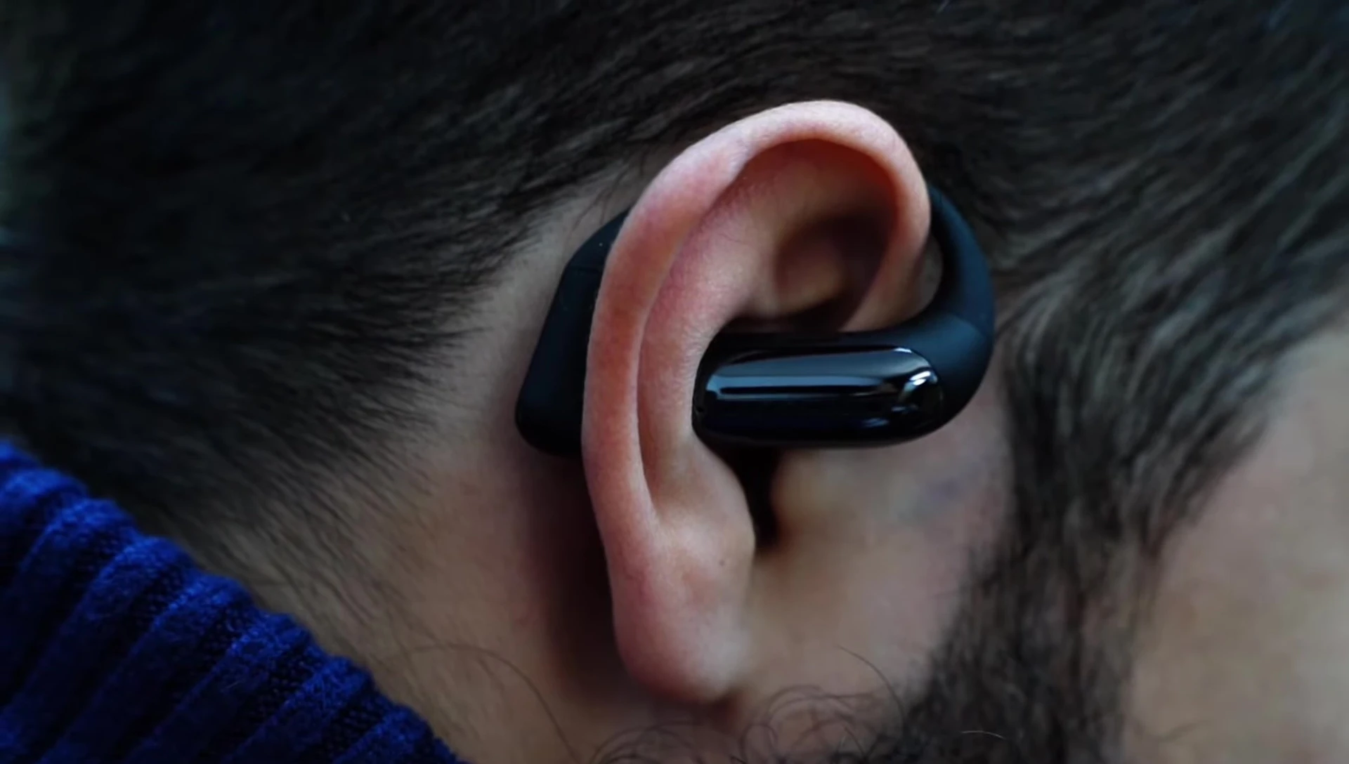 Image illustrating multi-device connection