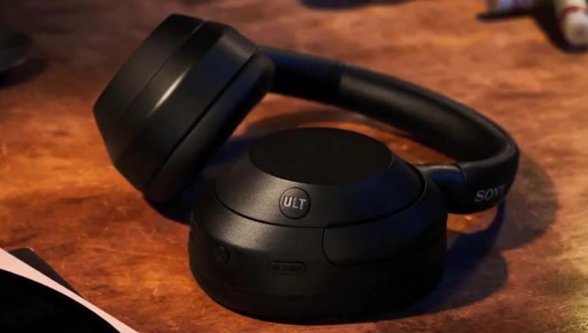 Close up of Sony WH-1000XM5 Wireless