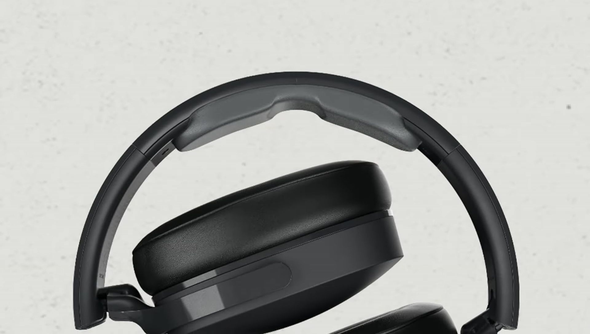 Close-up of Skullcandy Crusher Wireless