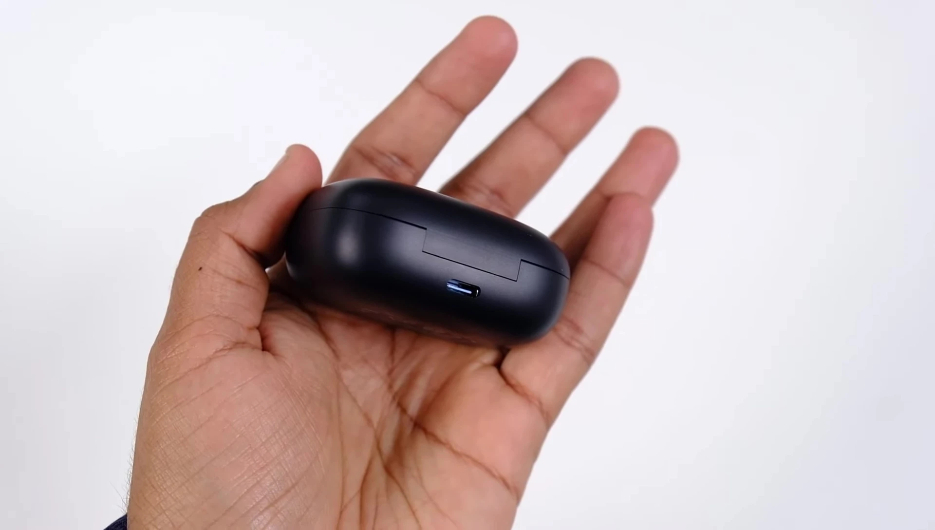 Wireless charging feature highlighted