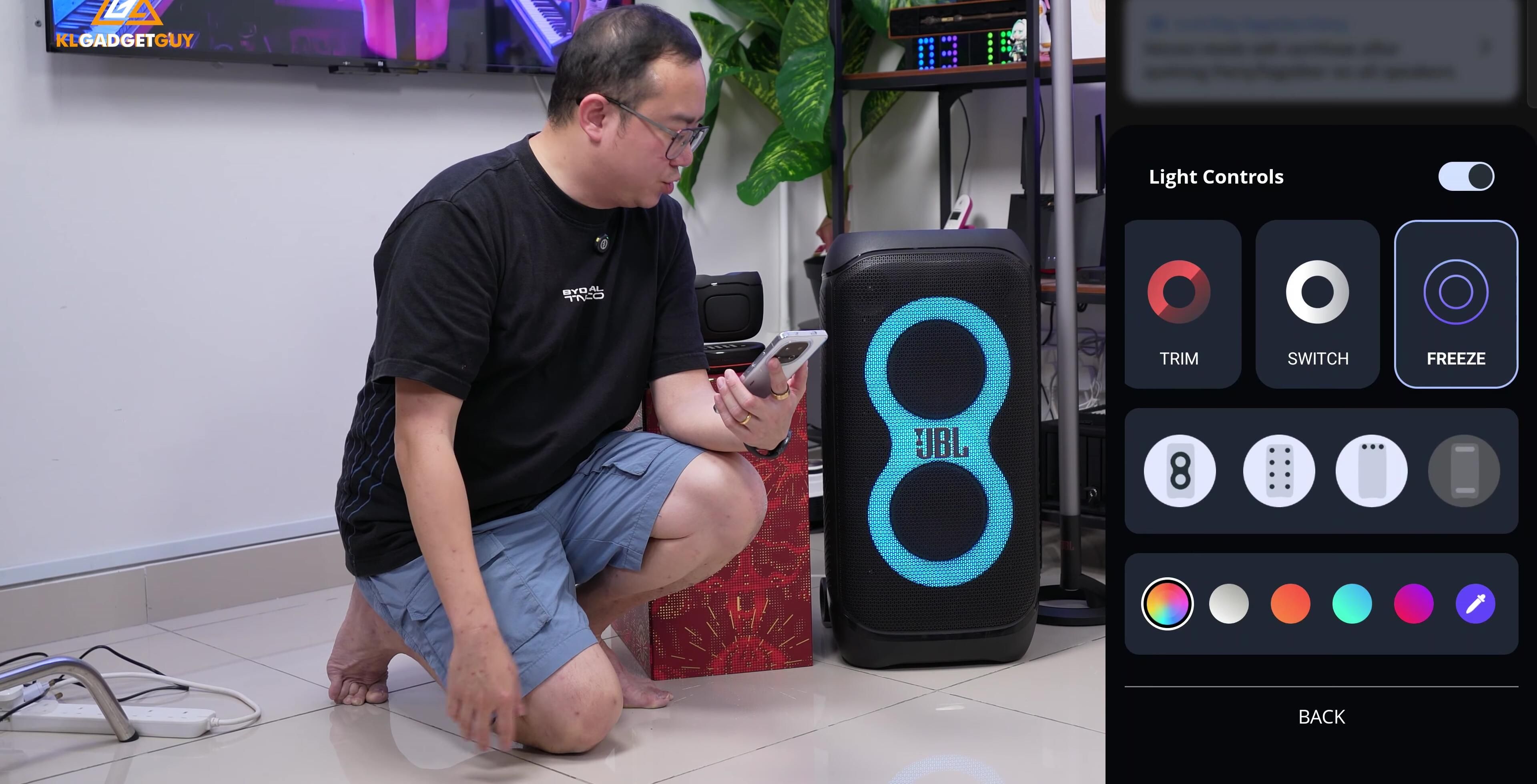 App interface showing lighting effects