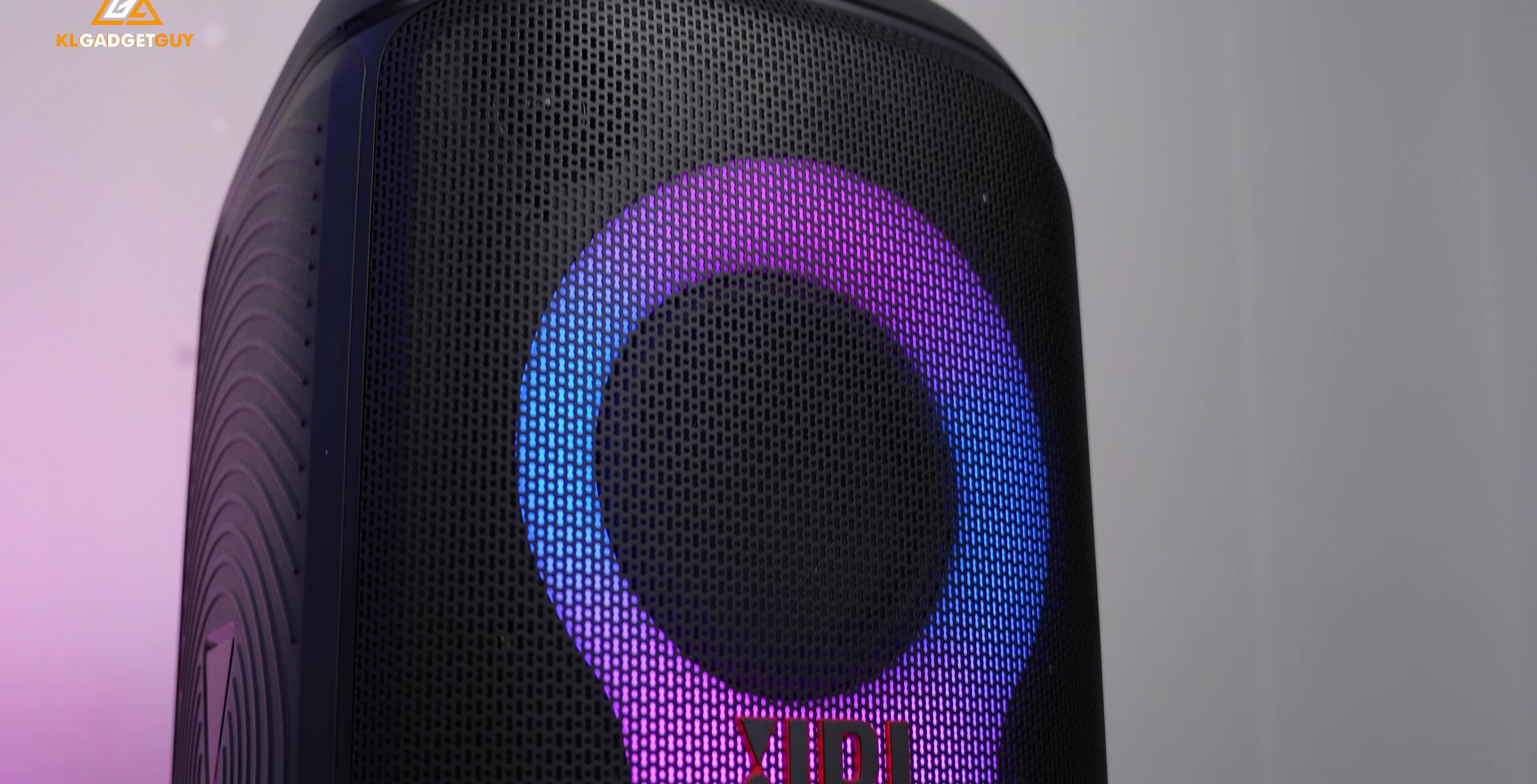 Overall shot of the JBL PartyBox Stage 320