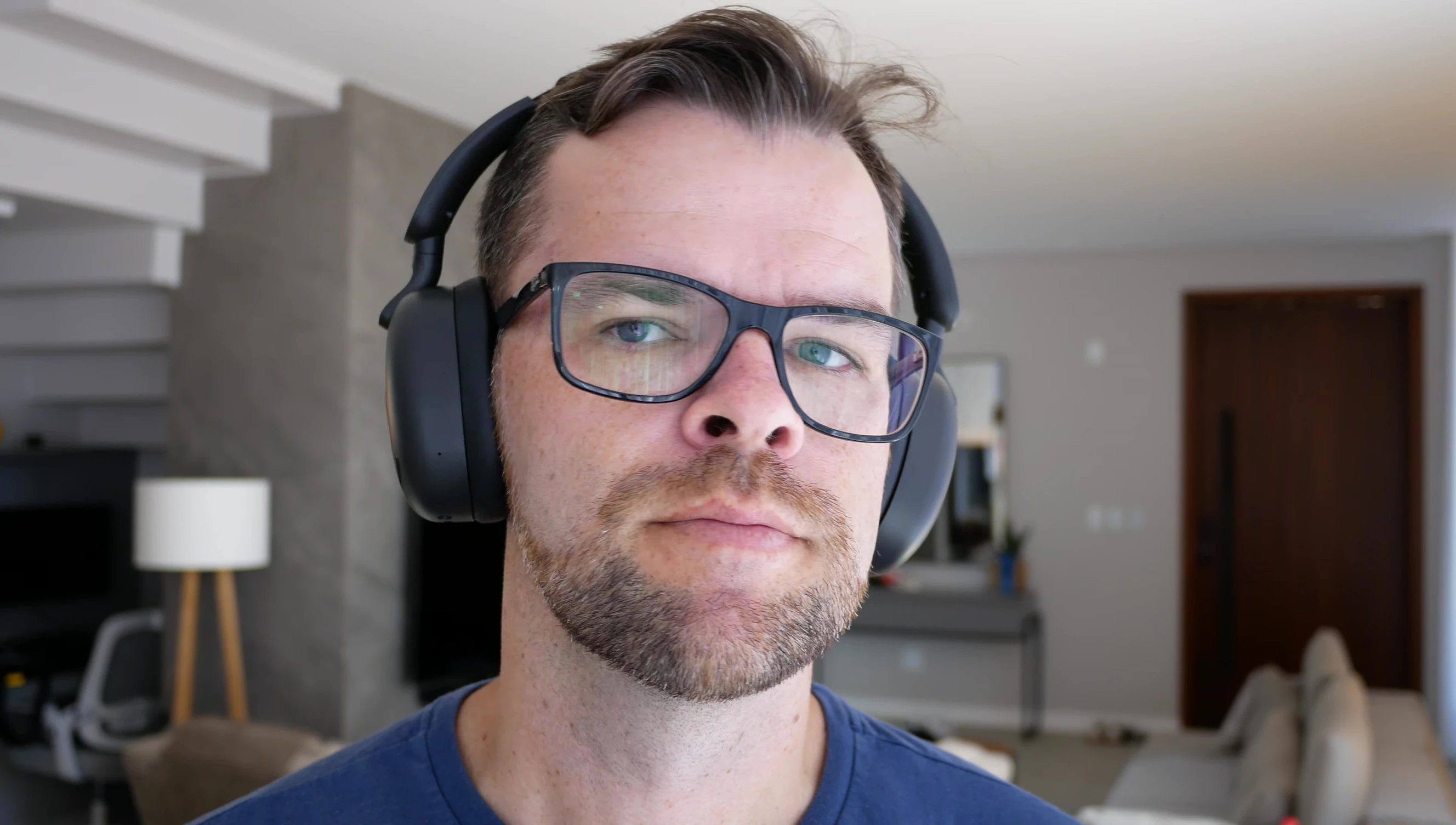Summary shot of the headset.