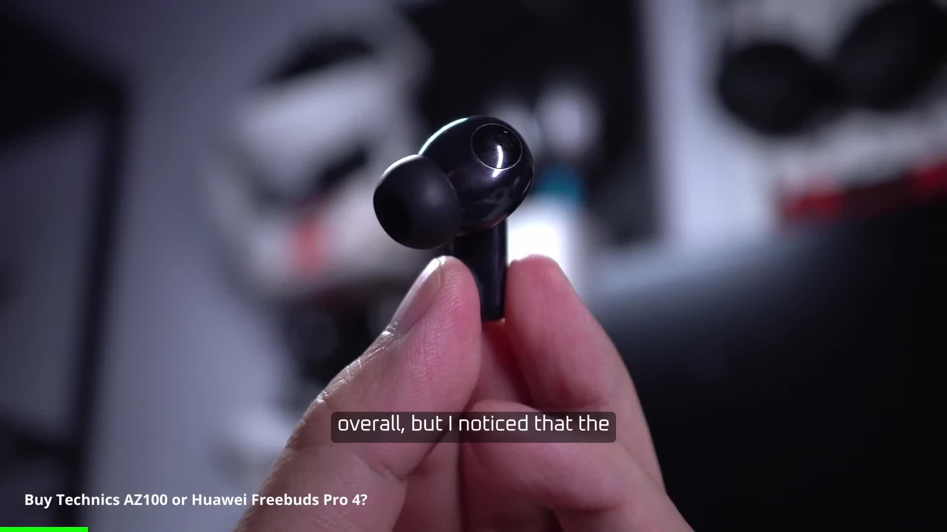 Detail retrieval comparison between both earbuds