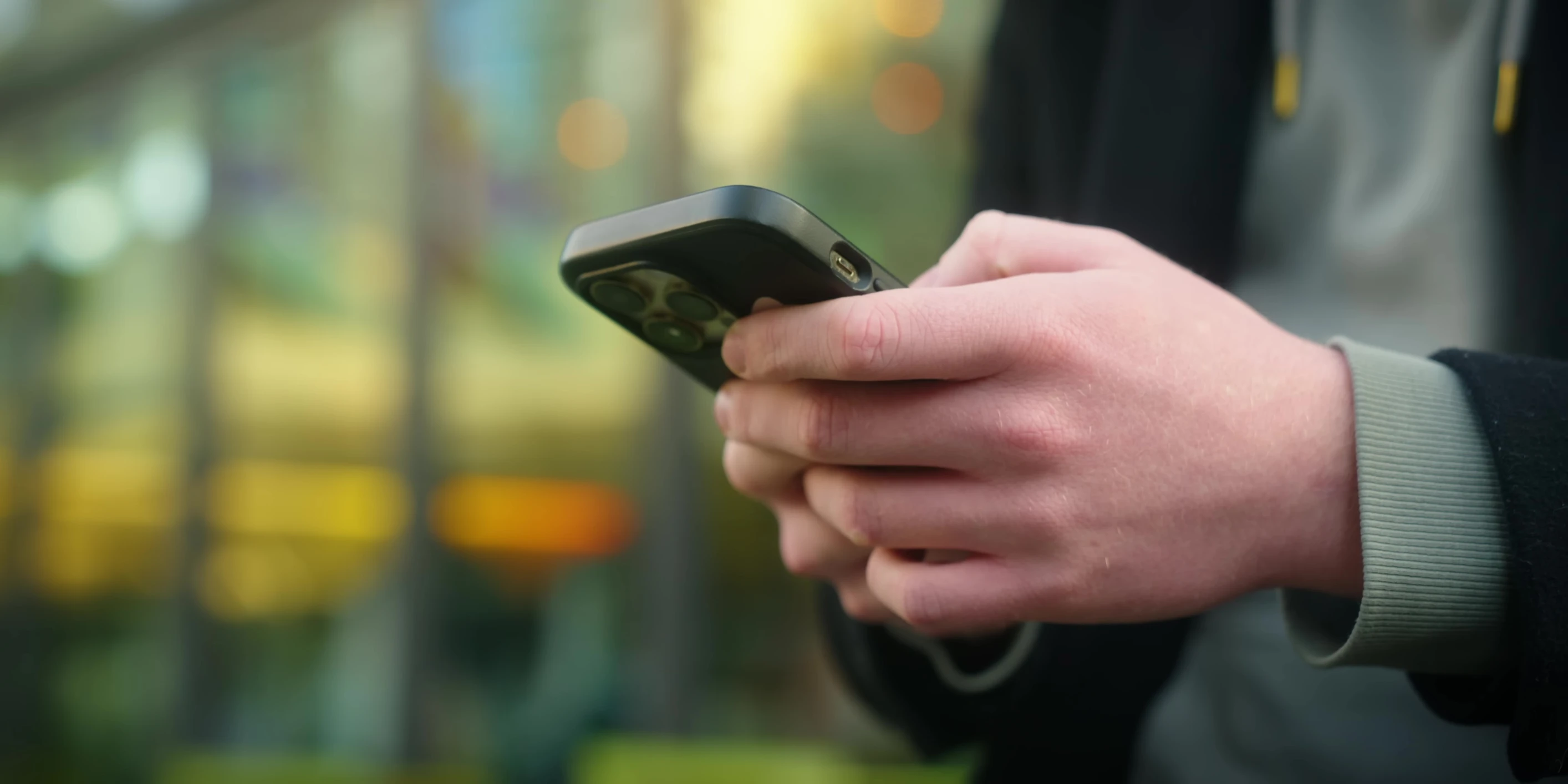 Screenshot highlighting the mention of Bluetooth 5.3 support in the text