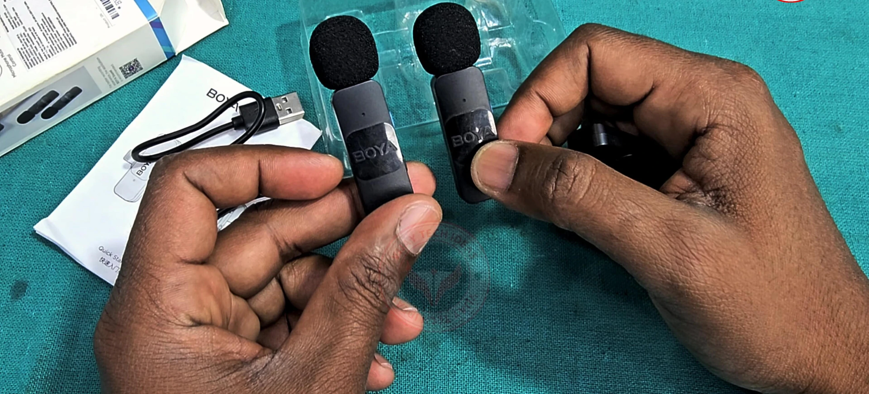 Image of the wired Kawa M1 microphone.