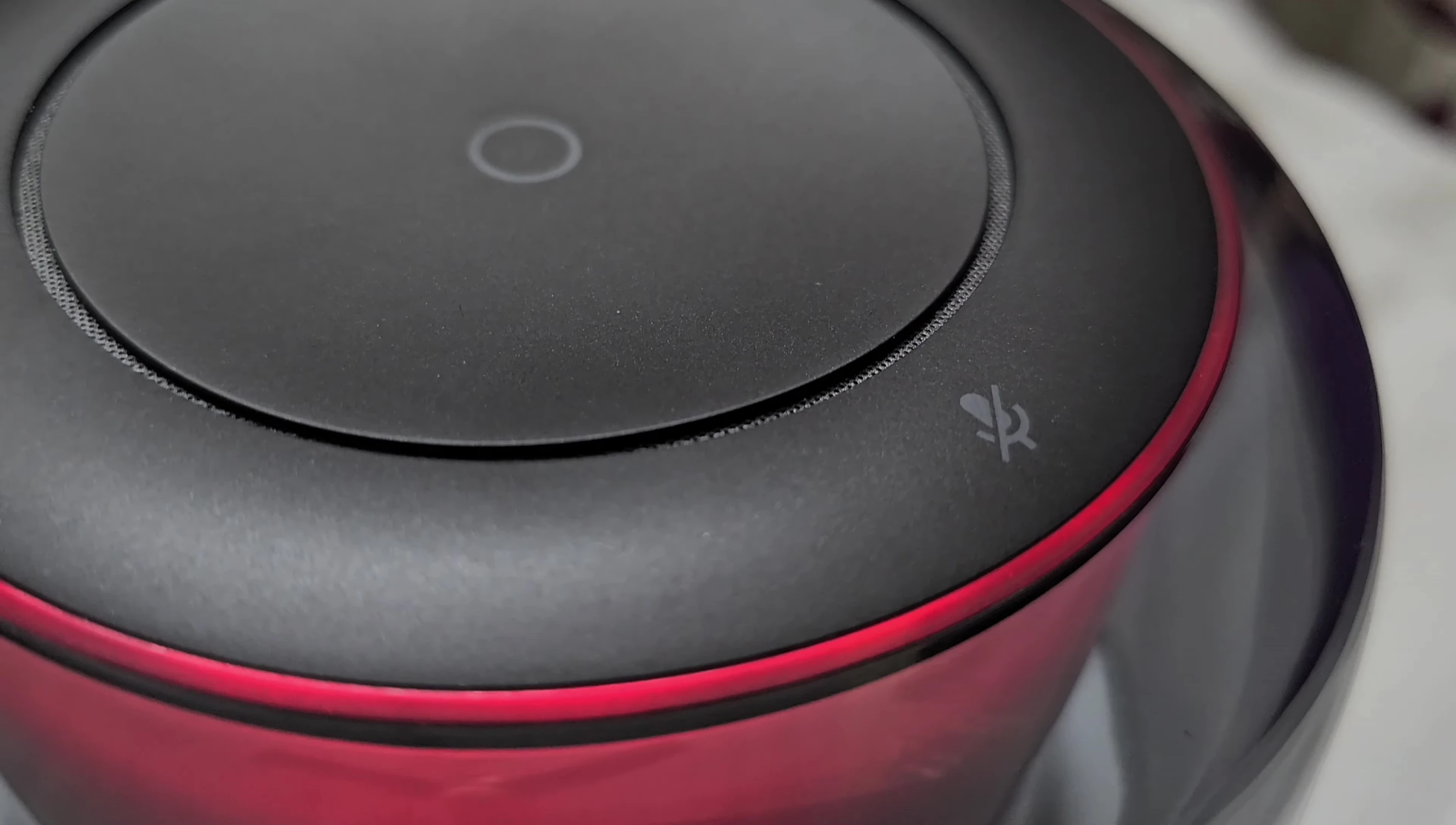 The Harman Kardon Allure speaker