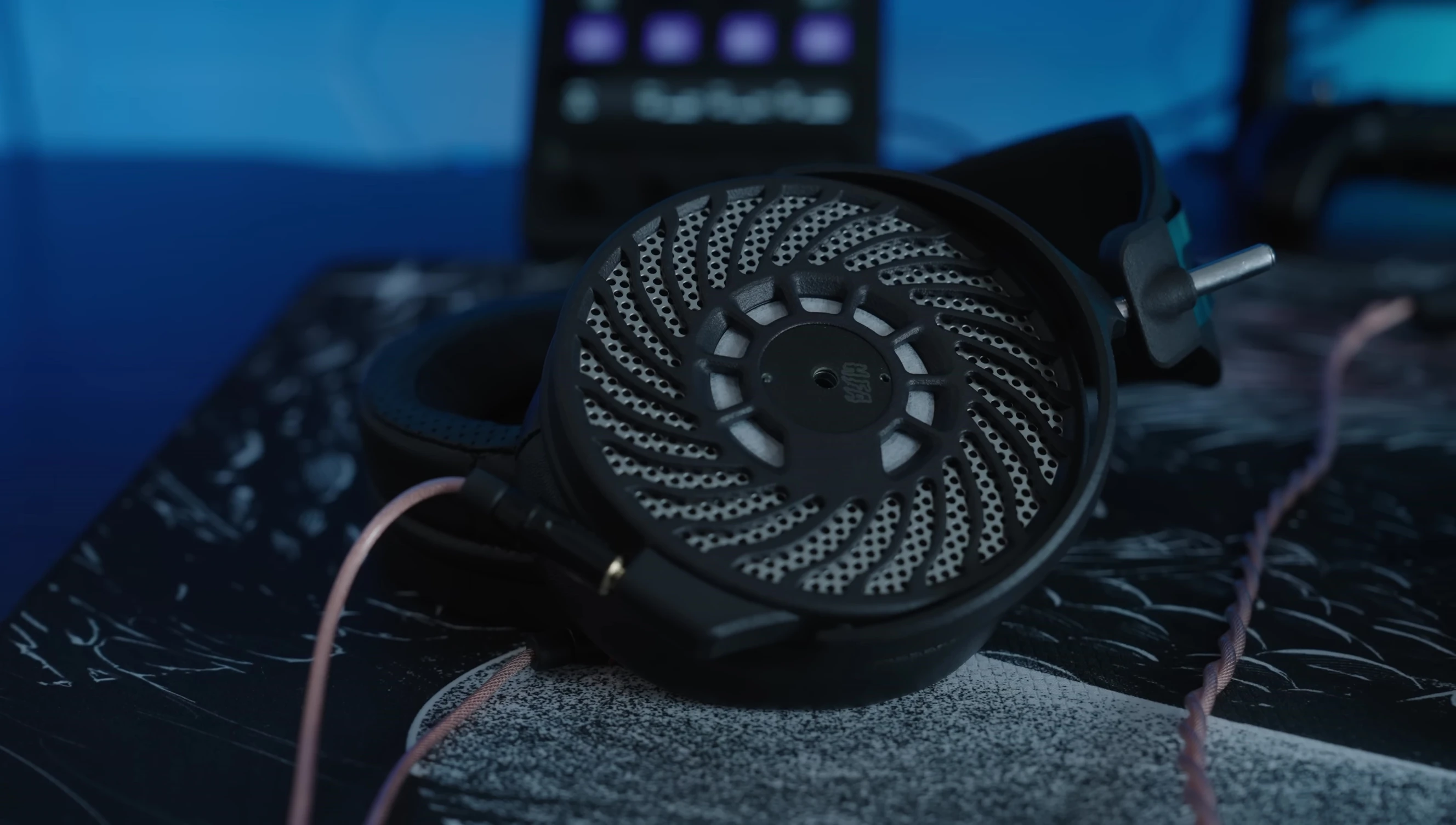 Close-up of the headphone's 3D-printed material.
