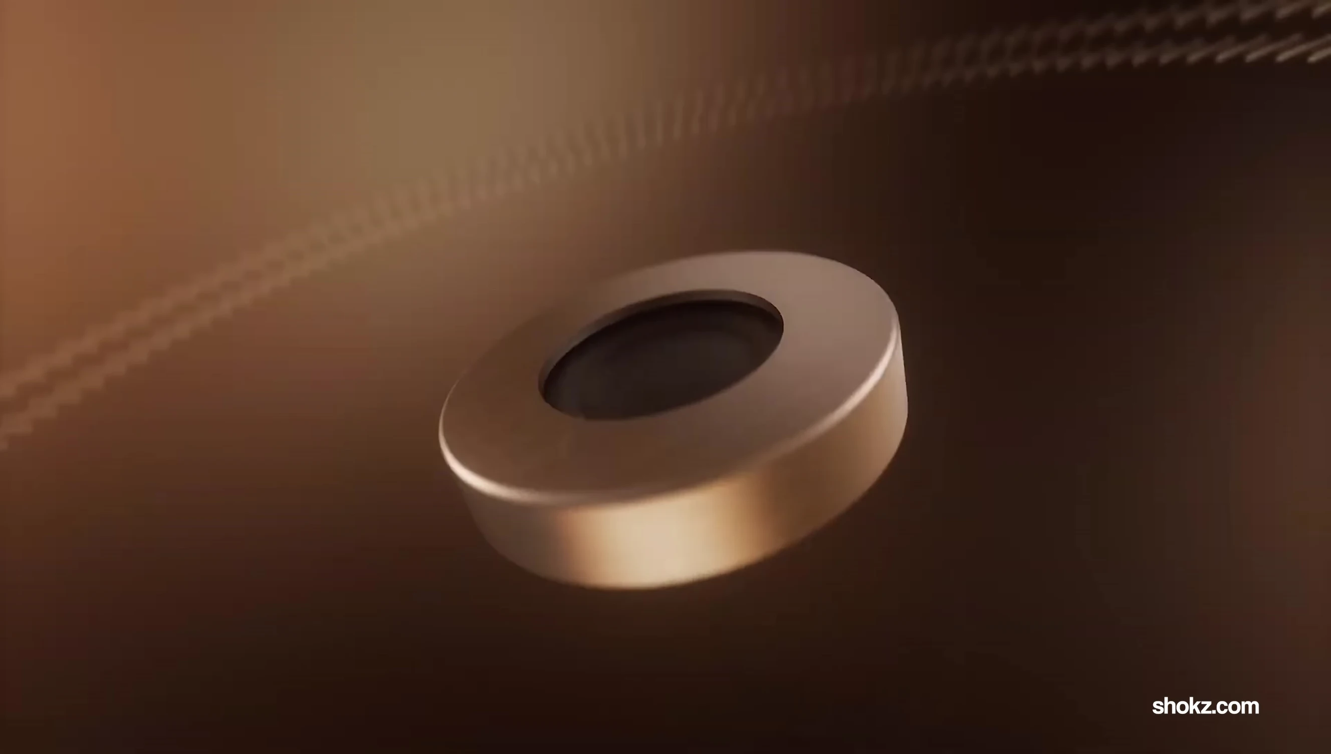Visual comparison of the driver size in the OpenFit 1 and OpenFit 2.