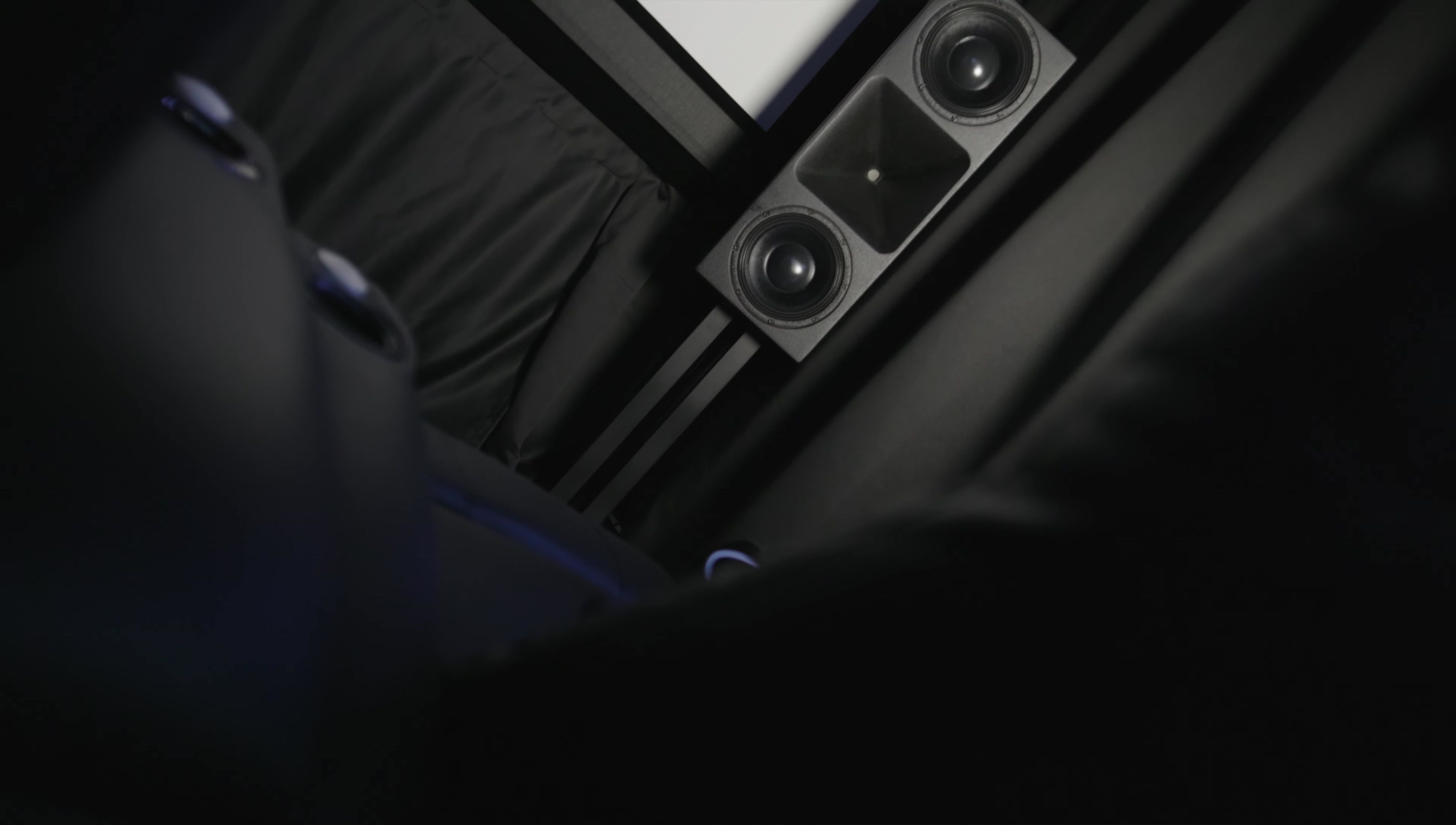 Image comparing the JTR 210 HT to other speaker systems.