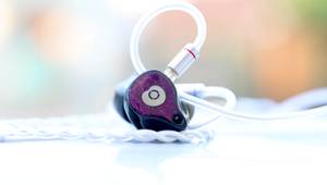 Soundz Flame IEM Review: A Deep Dive into Warm, Relaxed Audio