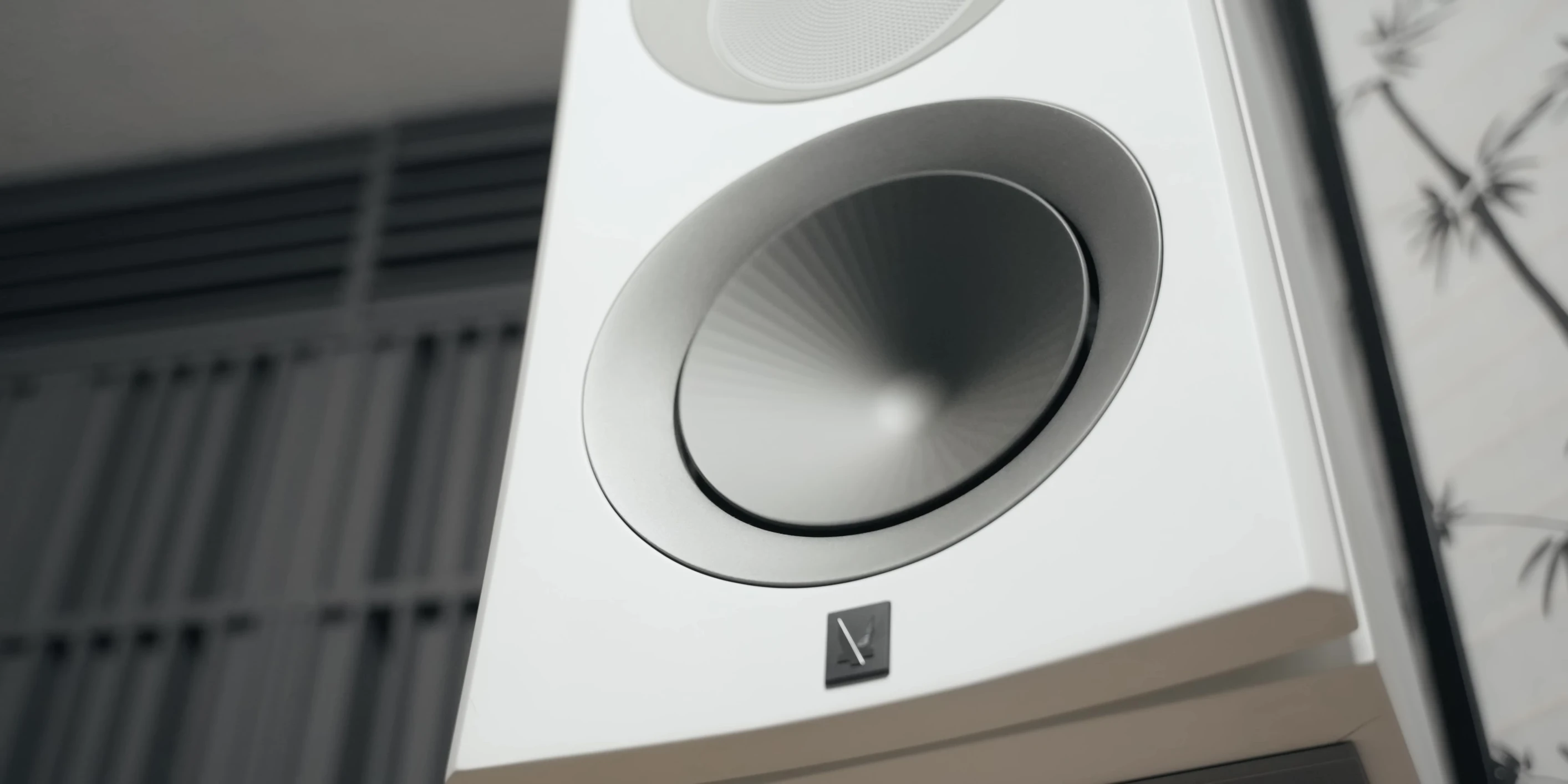 Shot focusing on the woofer of the 1528 speaker