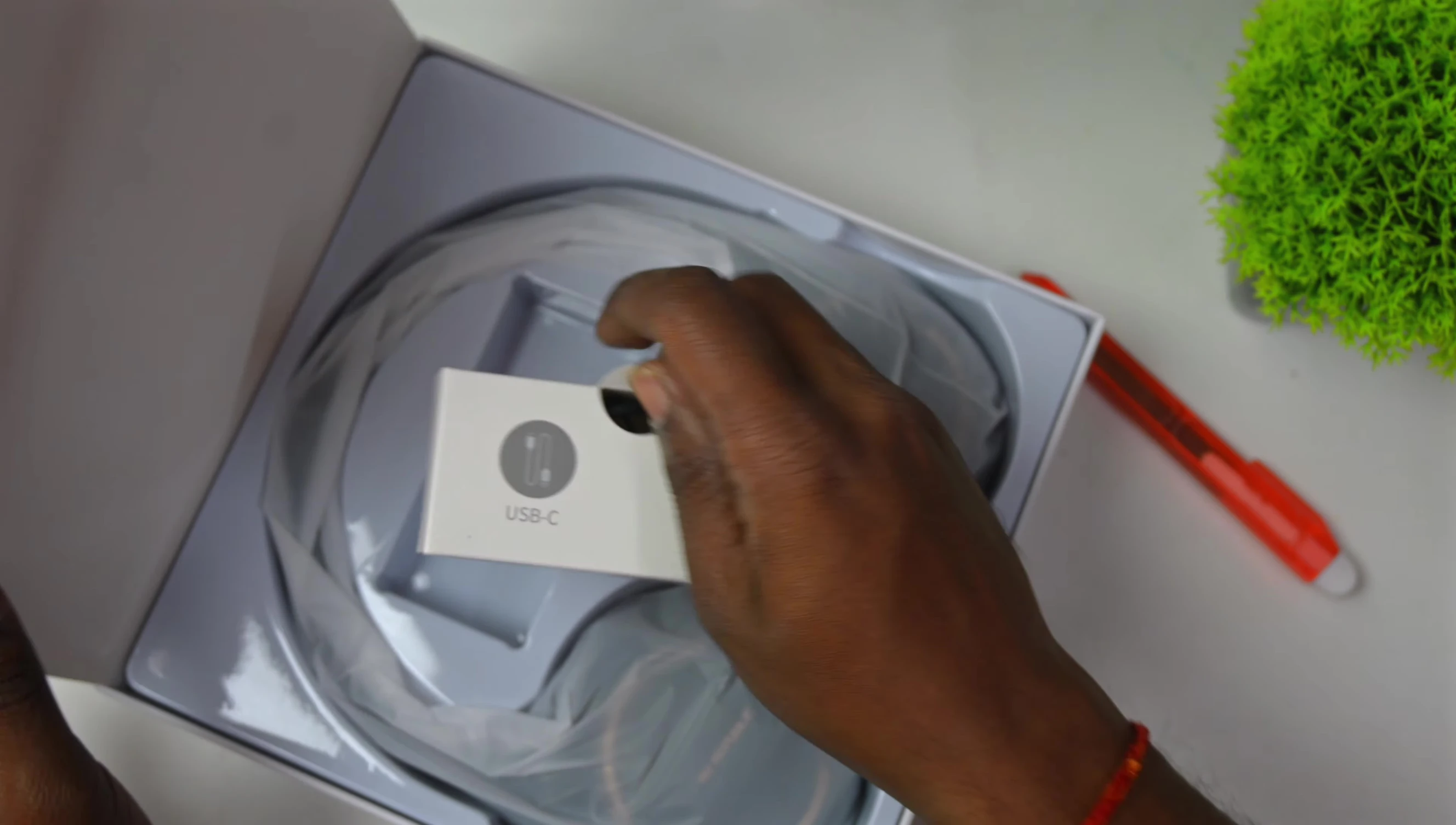 Contents of the box: Headphones, USB-C cable, and aux cable