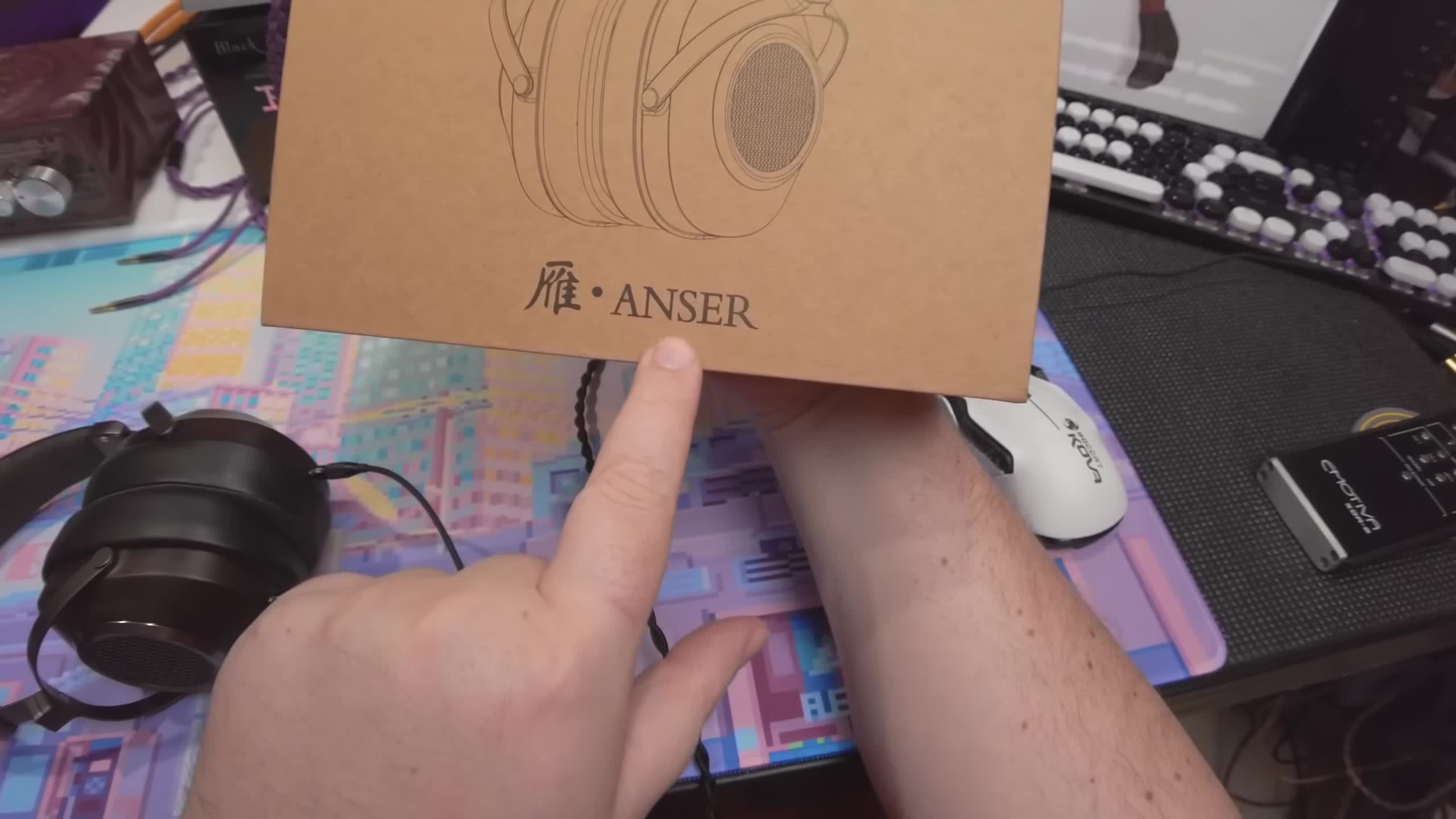 Close-up of the Sivga Answer headphones packaging
