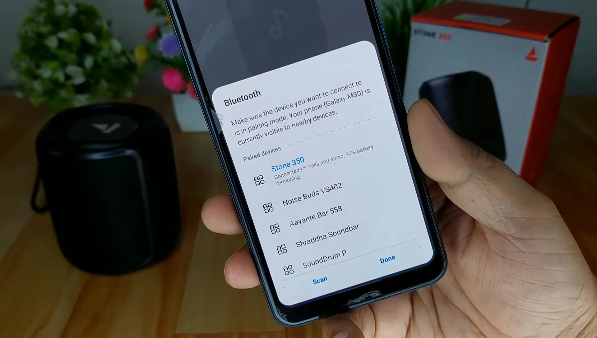 Display showing 90% battery level before the music playback test