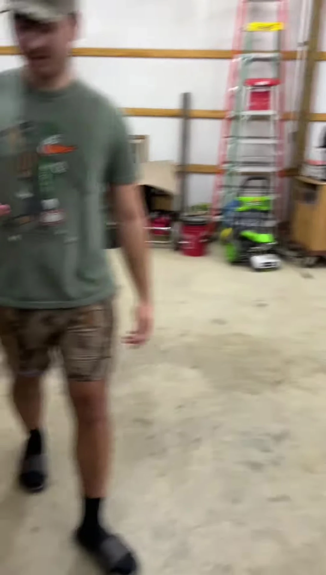 Demonstrating the volume level