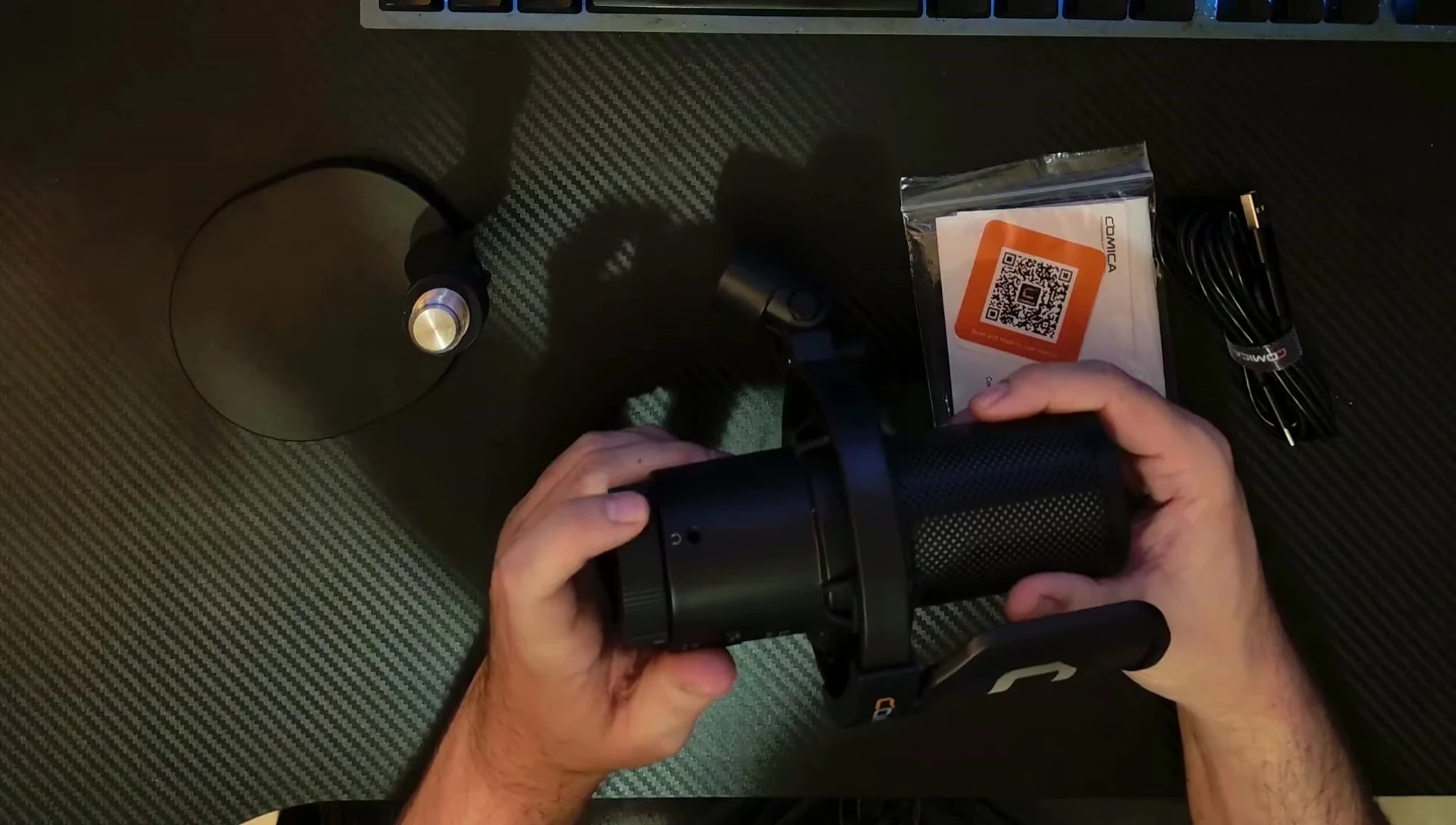 Highlighting the headphone monitor port and other connectivity options.