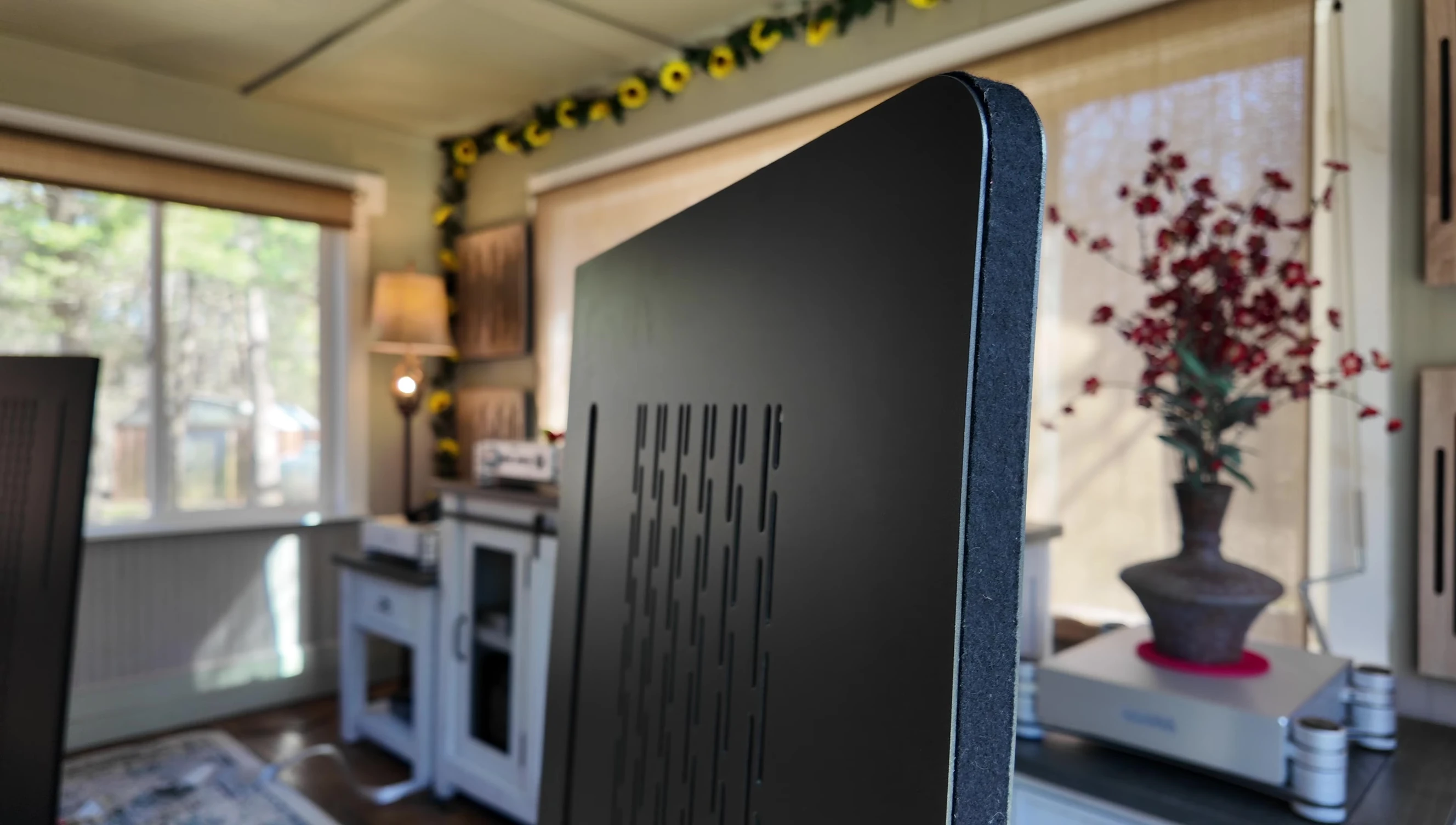 Speaker placement options: inward and outward facing tweeters.