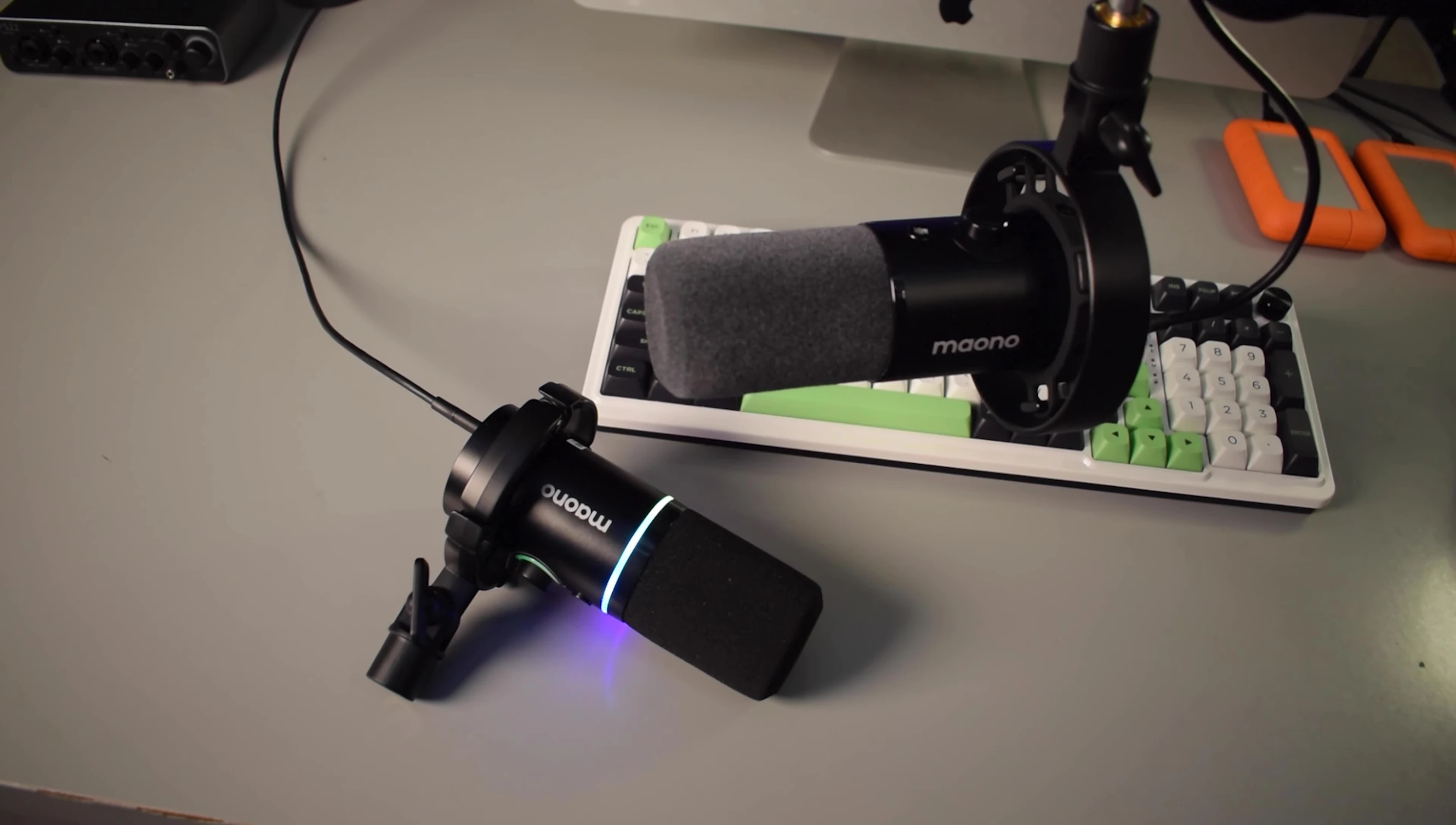 The microphone's design emphasizing its studio-style look
