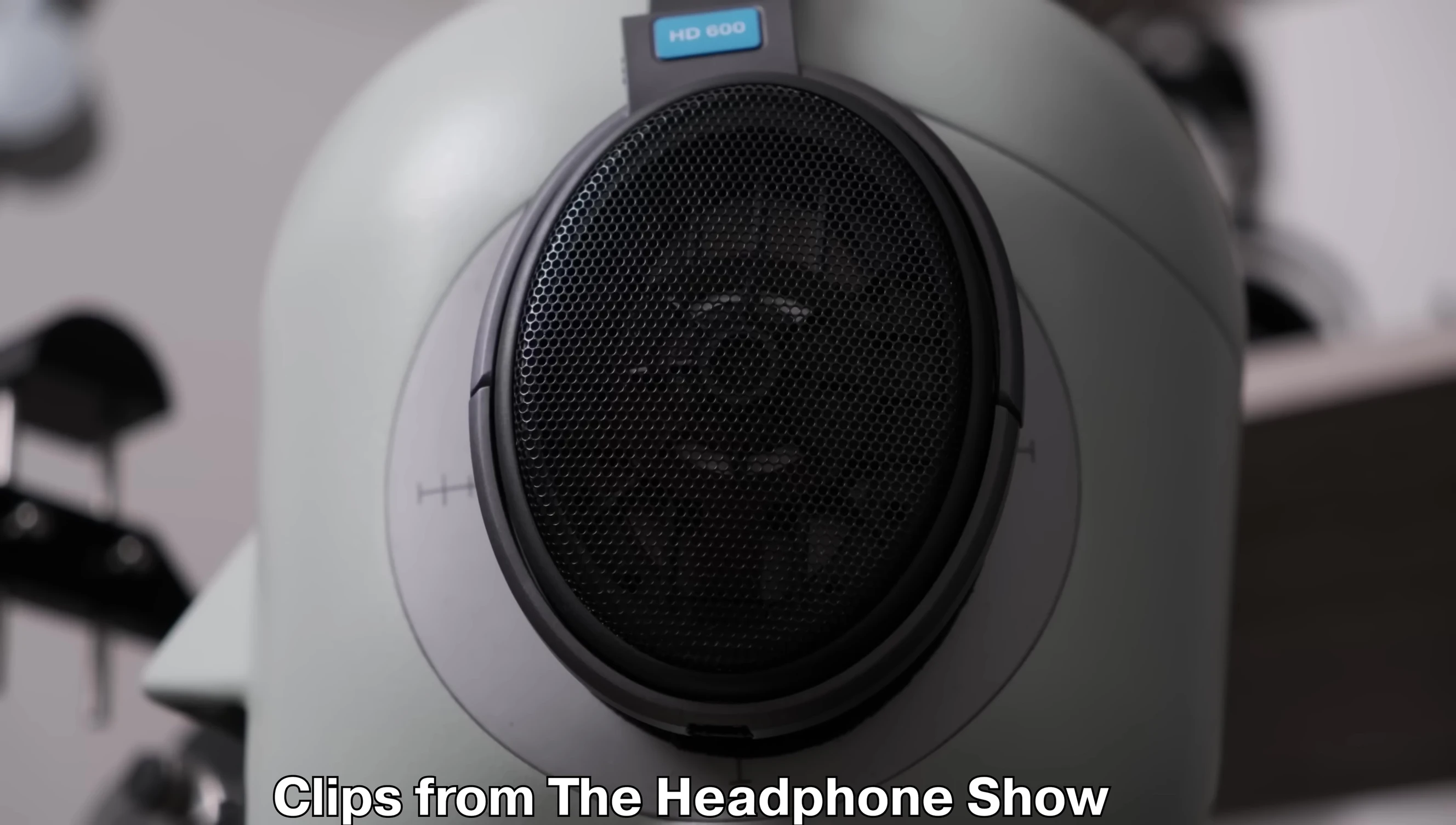 Image showcasing the Sennheiser HD 600/650/6XX headphones.