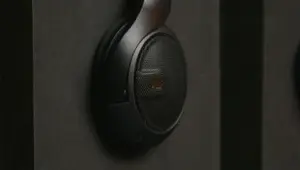 Sennheiser HD 550 Review: Design, Comfort, Sound Quality, and Comparisons