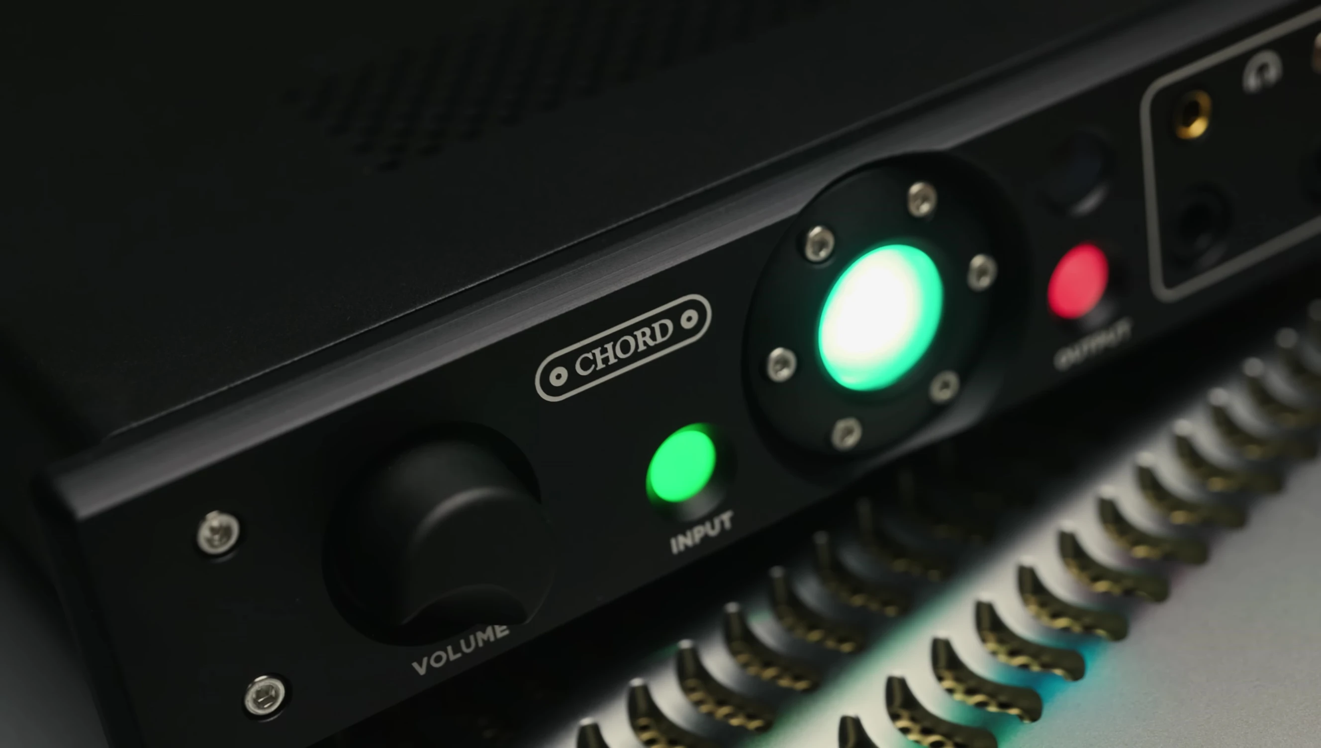 Screenshot showing the reviewer discussing the warm and rich sound signature of the Chord Alto.