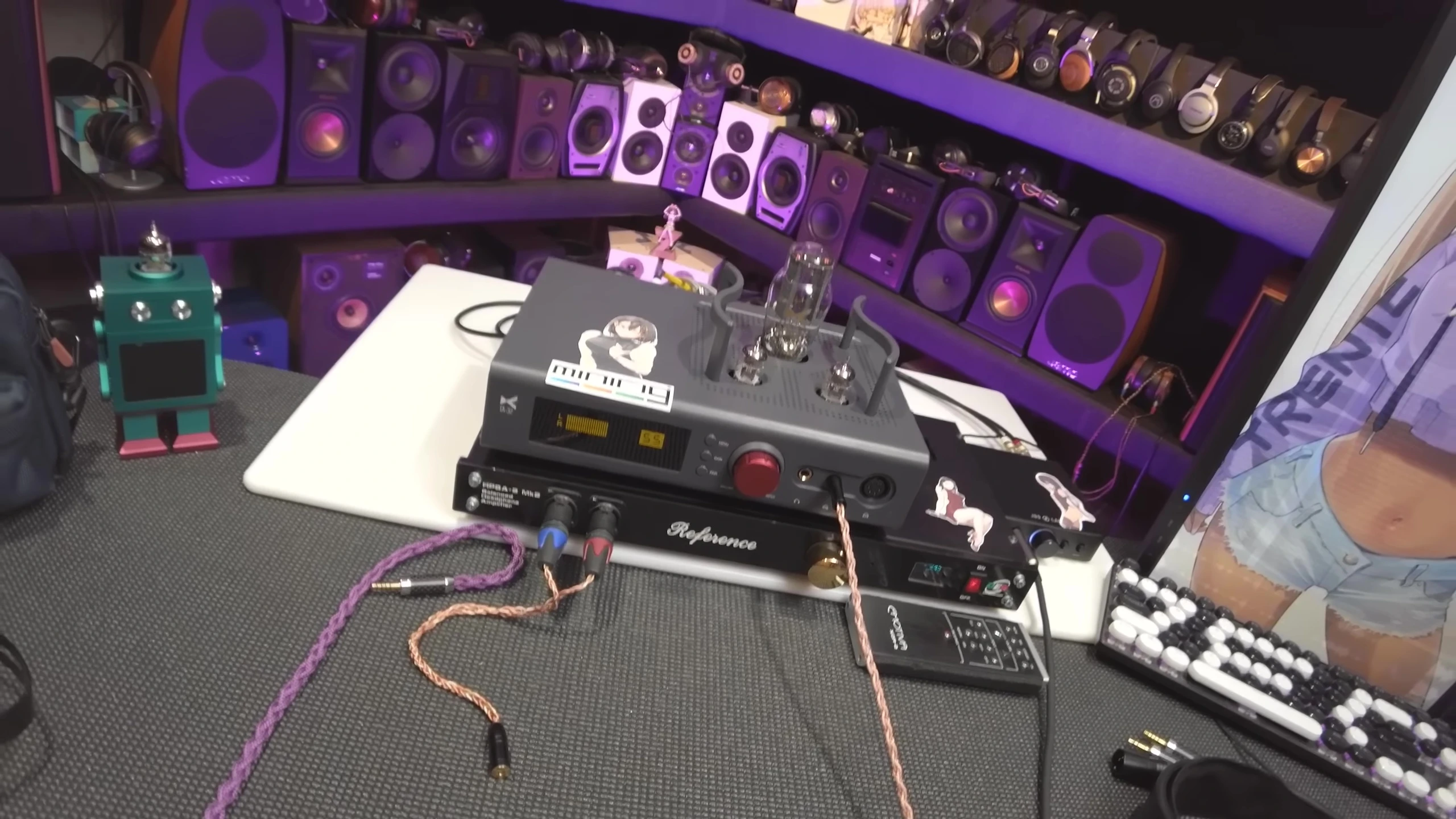 Xduoo TA-32 connected to a headphone amplifier