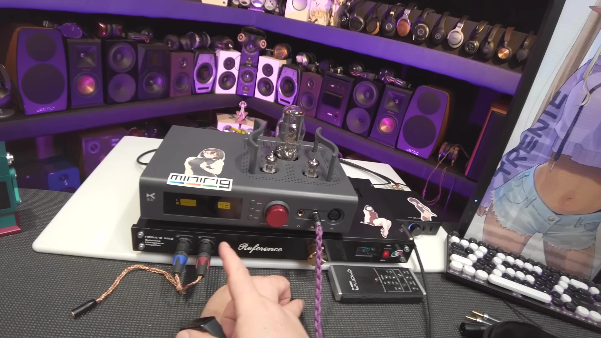 Close up on the volume knob and input selection buttons.