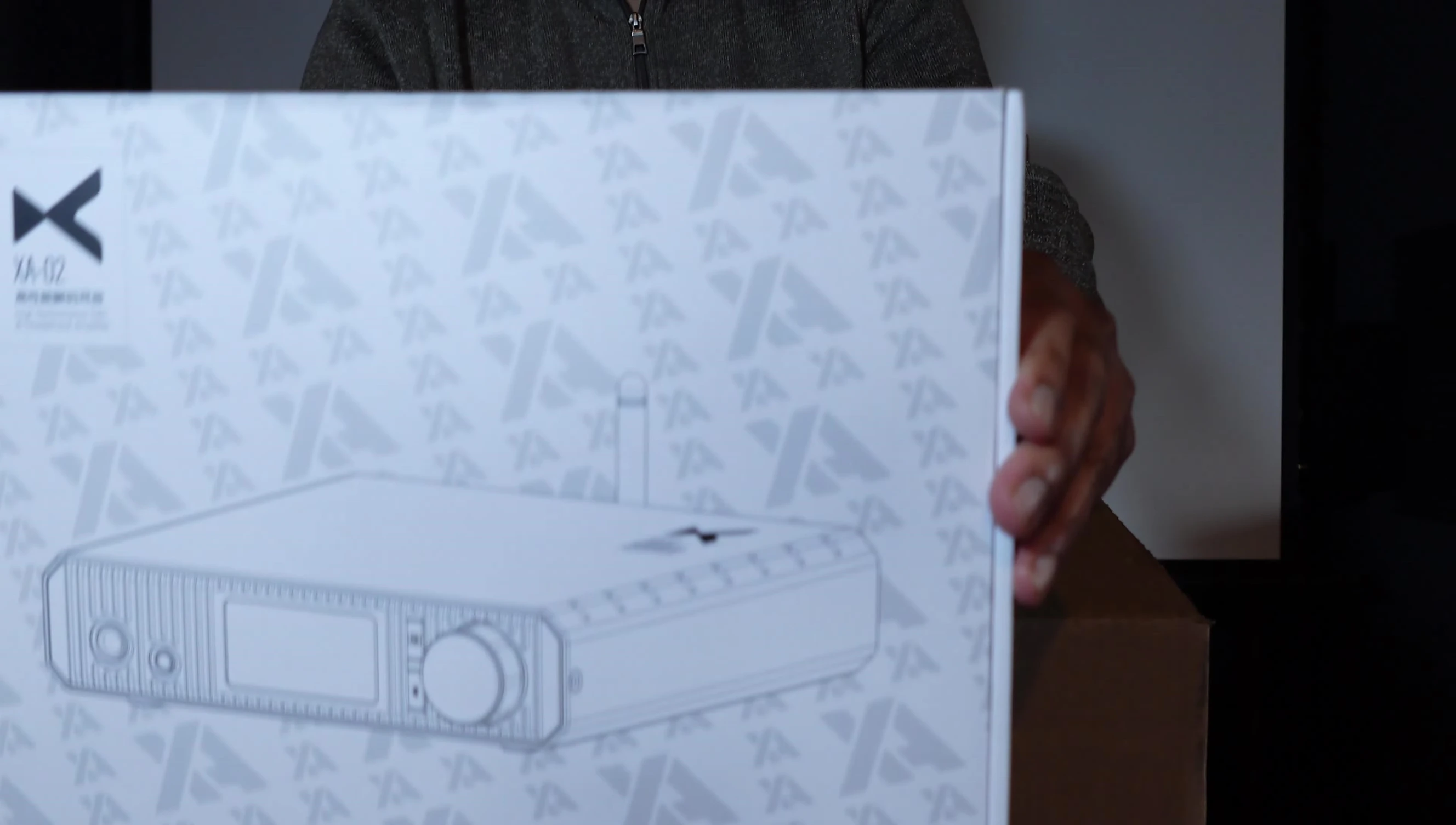 The xDuoo XA-02 box
