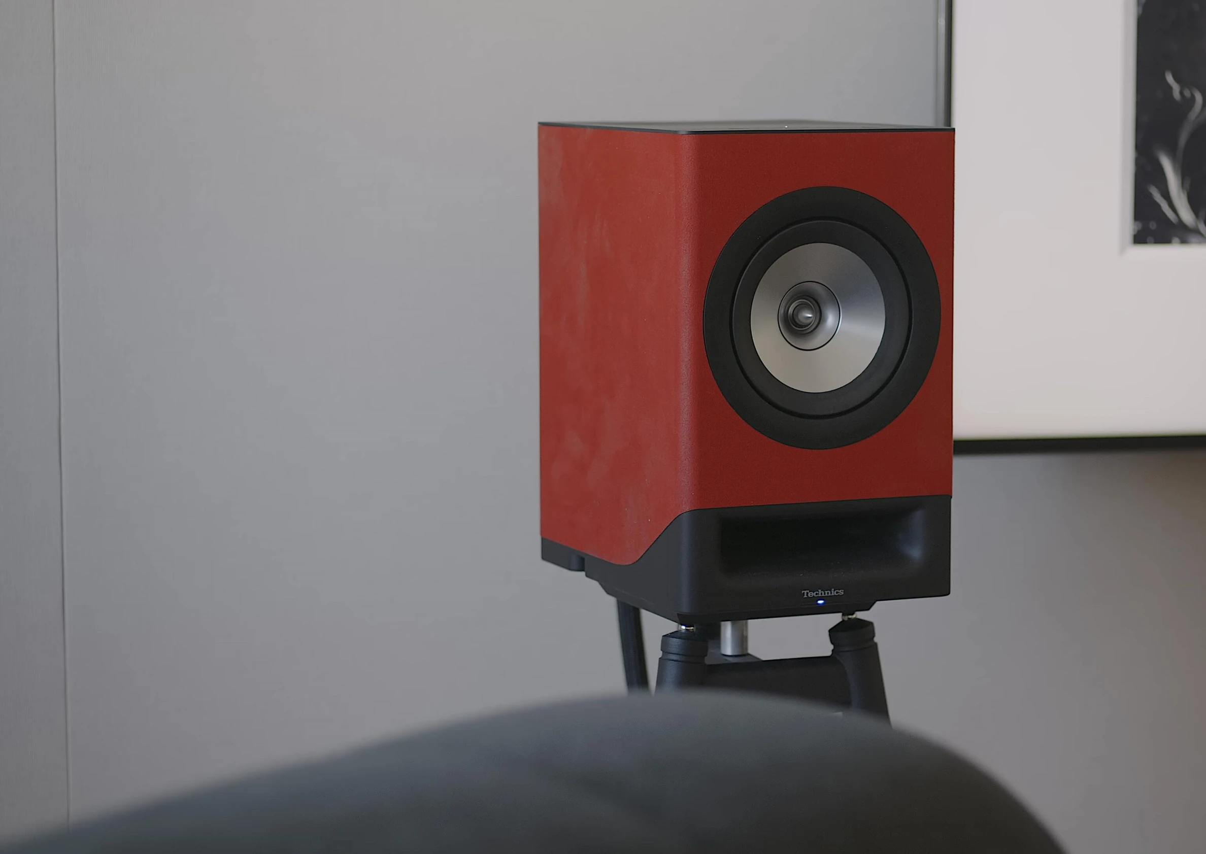 Visual representation of mid-range frequency response.