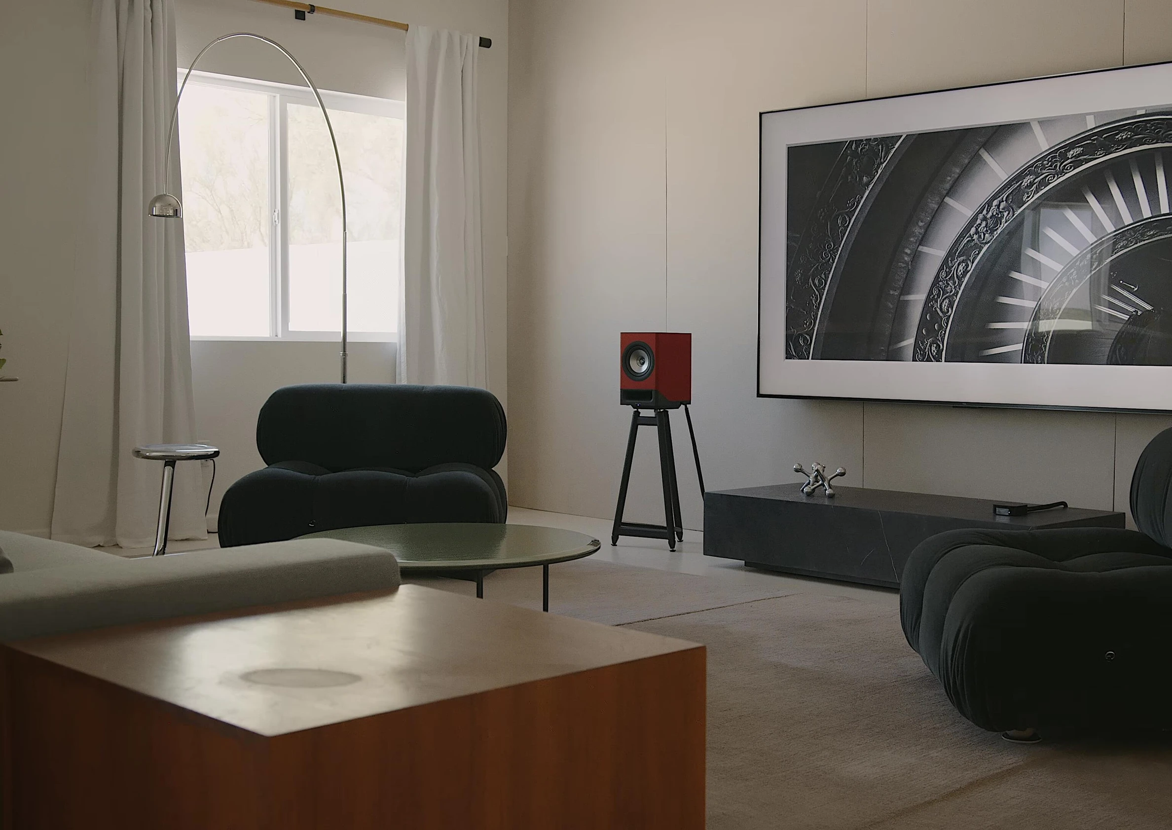 Shot of the primary speaker highlighting its inputs and outputs.