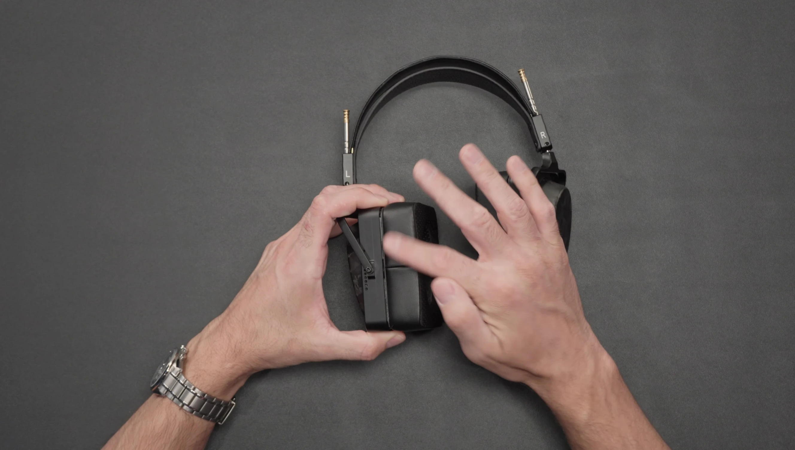 Detailed look at the earpad's multi-layered construction.