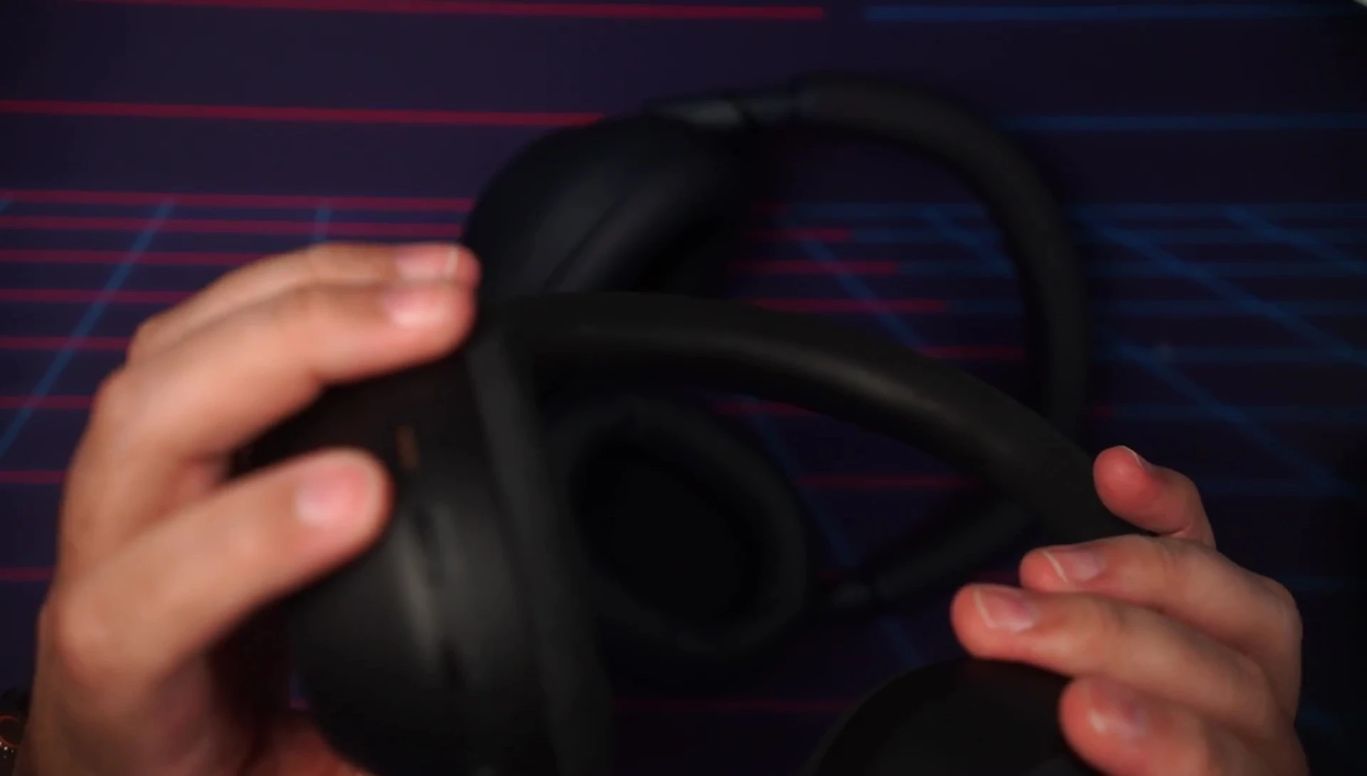 XM5 control buttons