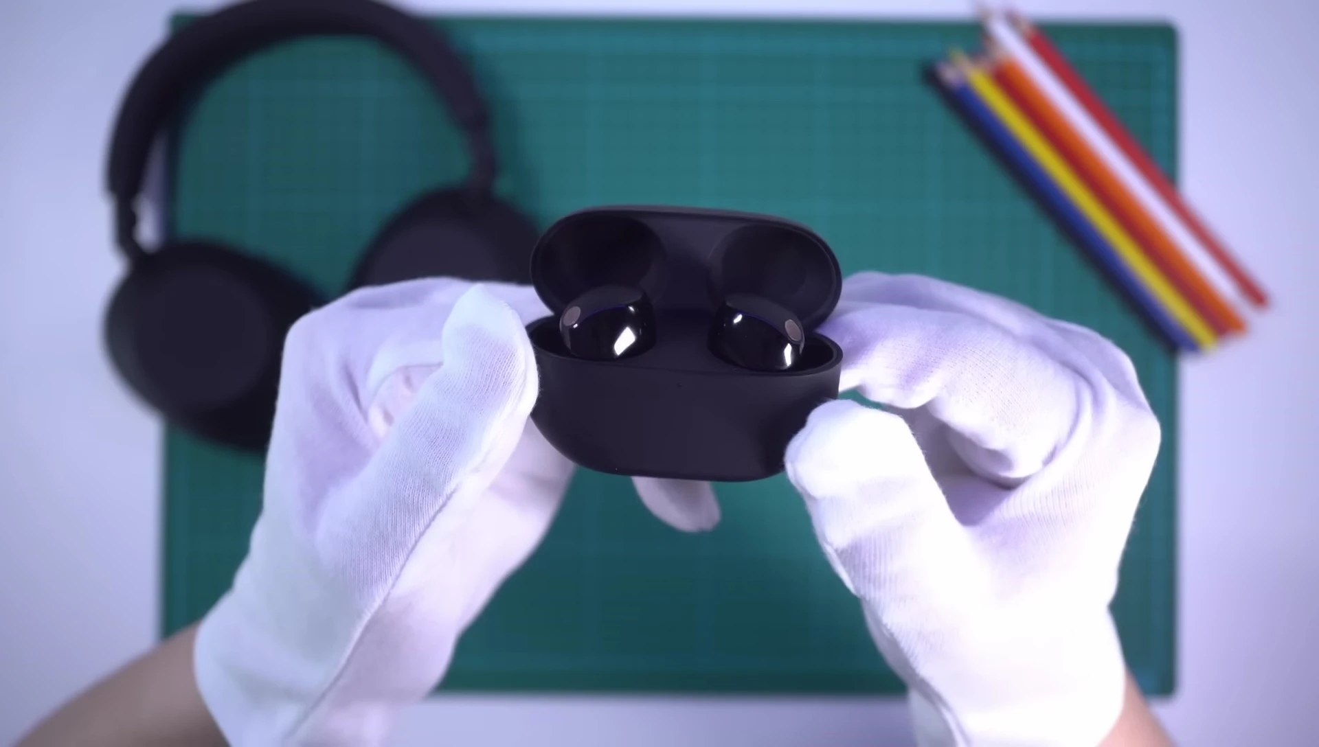 Image showing the charging case for the WF-1000XM5 earbuds.