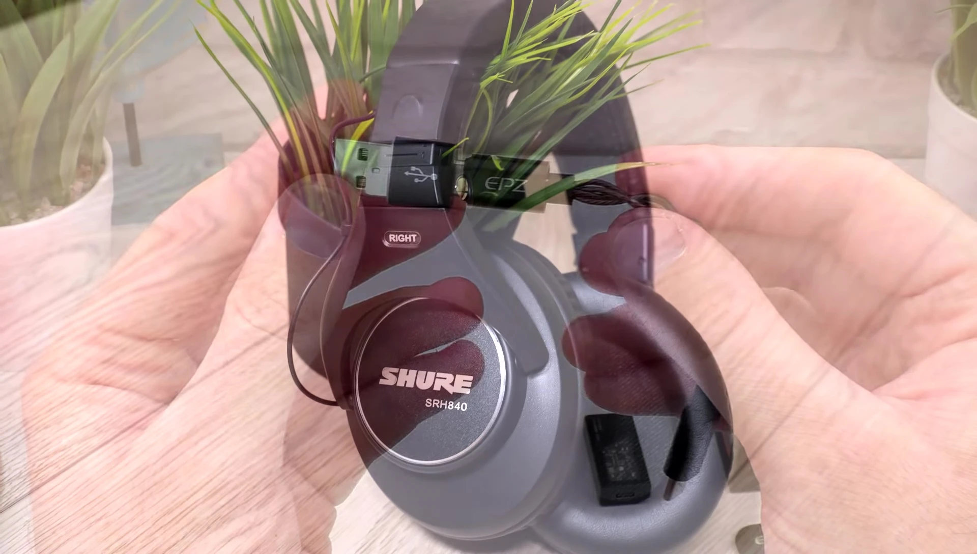 Screenshot mentioning compatibility with demanding headphones