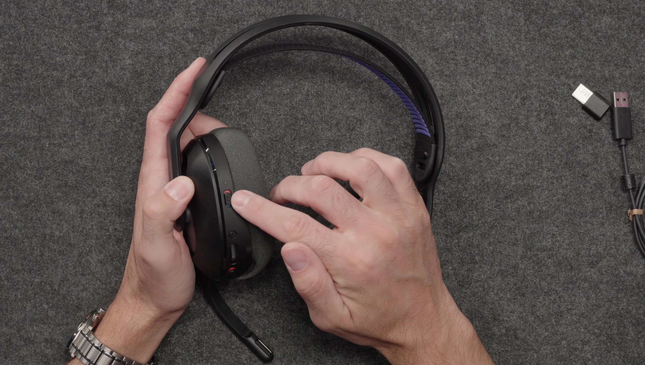 Power and Bluetooth controls on the headset