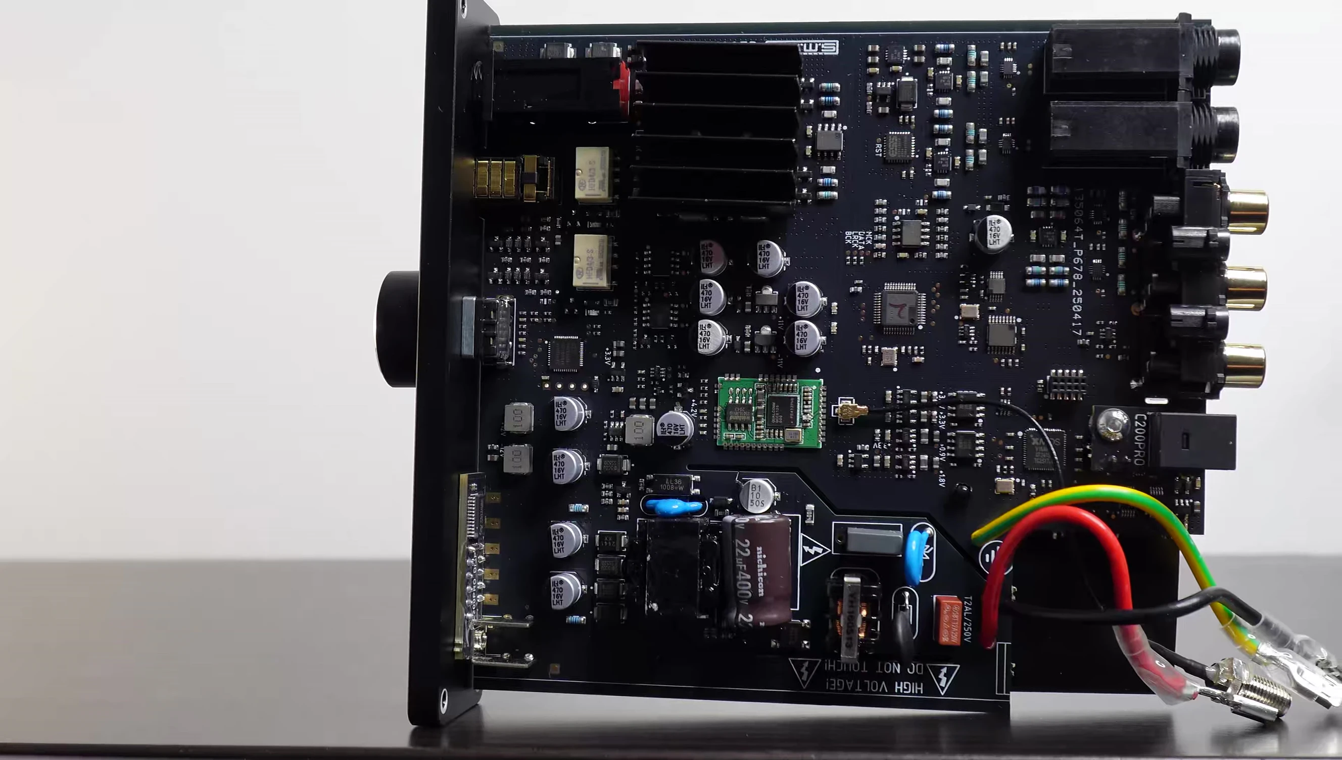 Internal view of the C200 PRO's circuitry