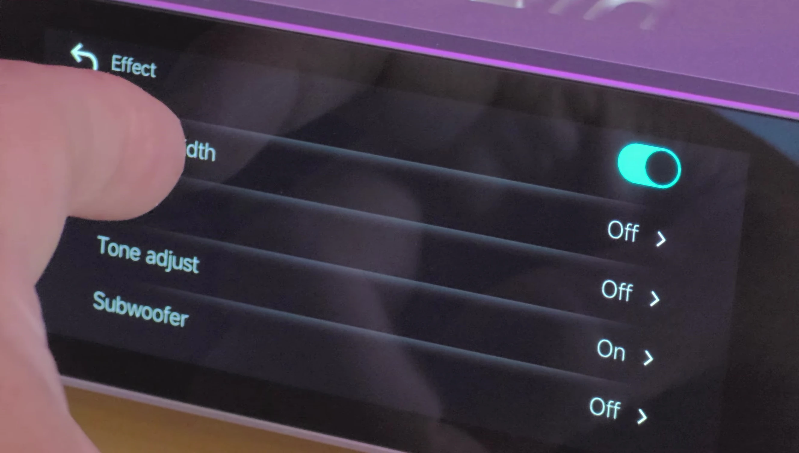 Screenshot showing the stereo width adjustment.