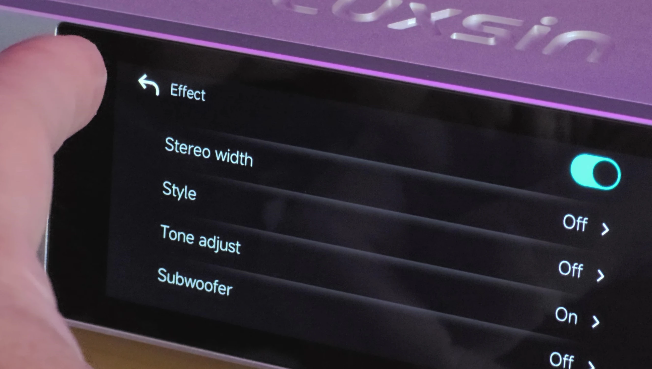 Screenshot showing the effects panel on the Luxsin X9.