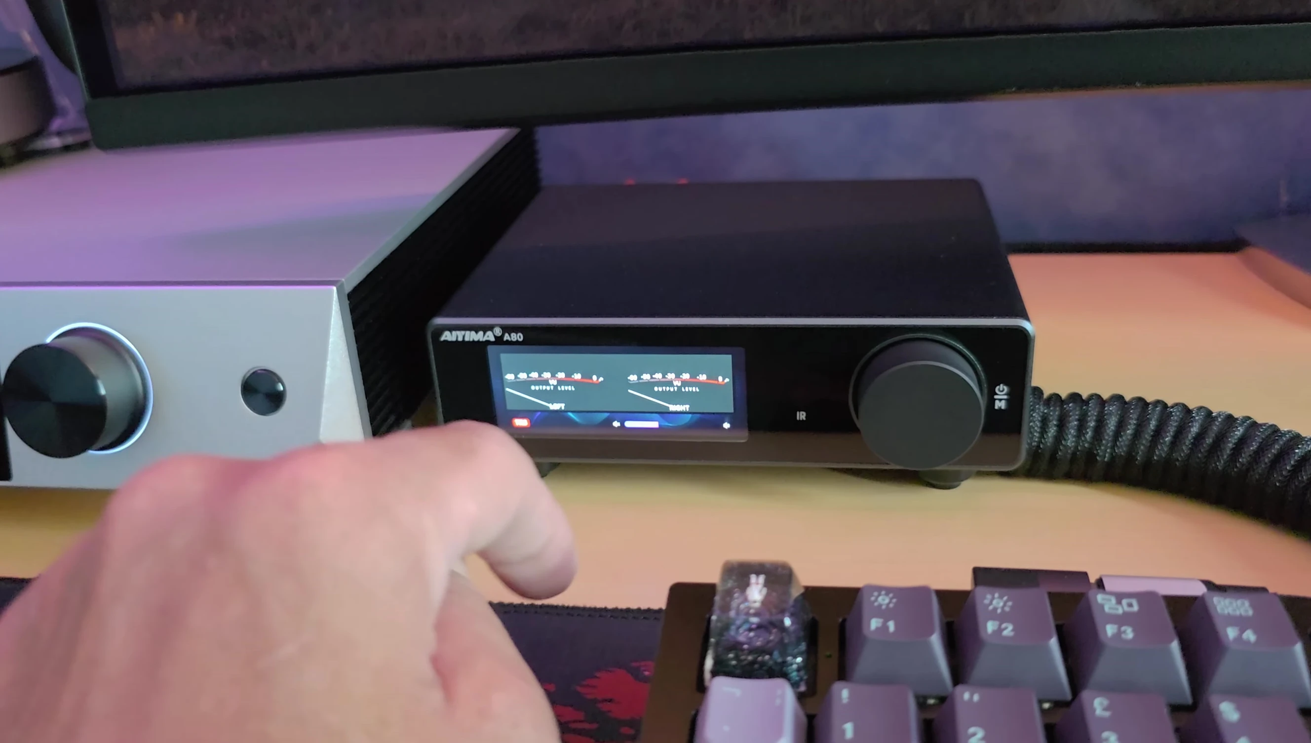 Screenshot of the volume dial of the Luxsin X9.
