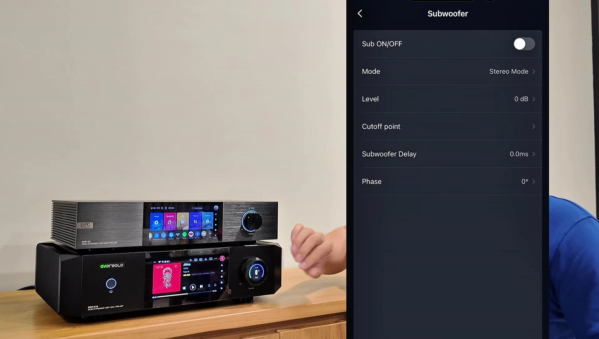 Screenshot from the Eversolo app showing the dual subwoofer output settings on the DMP A10.