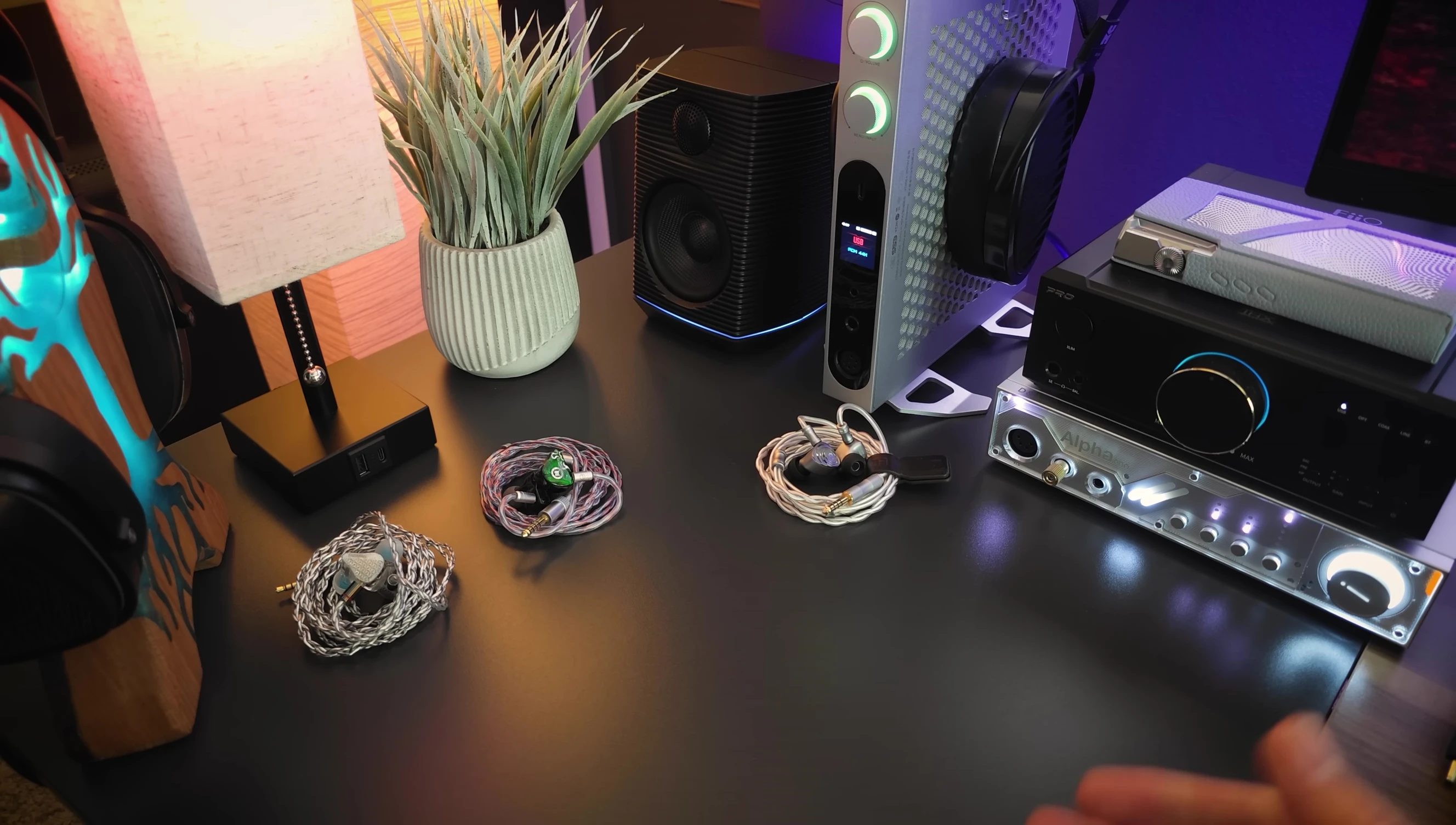 Afu 5 Plus 2 IEM