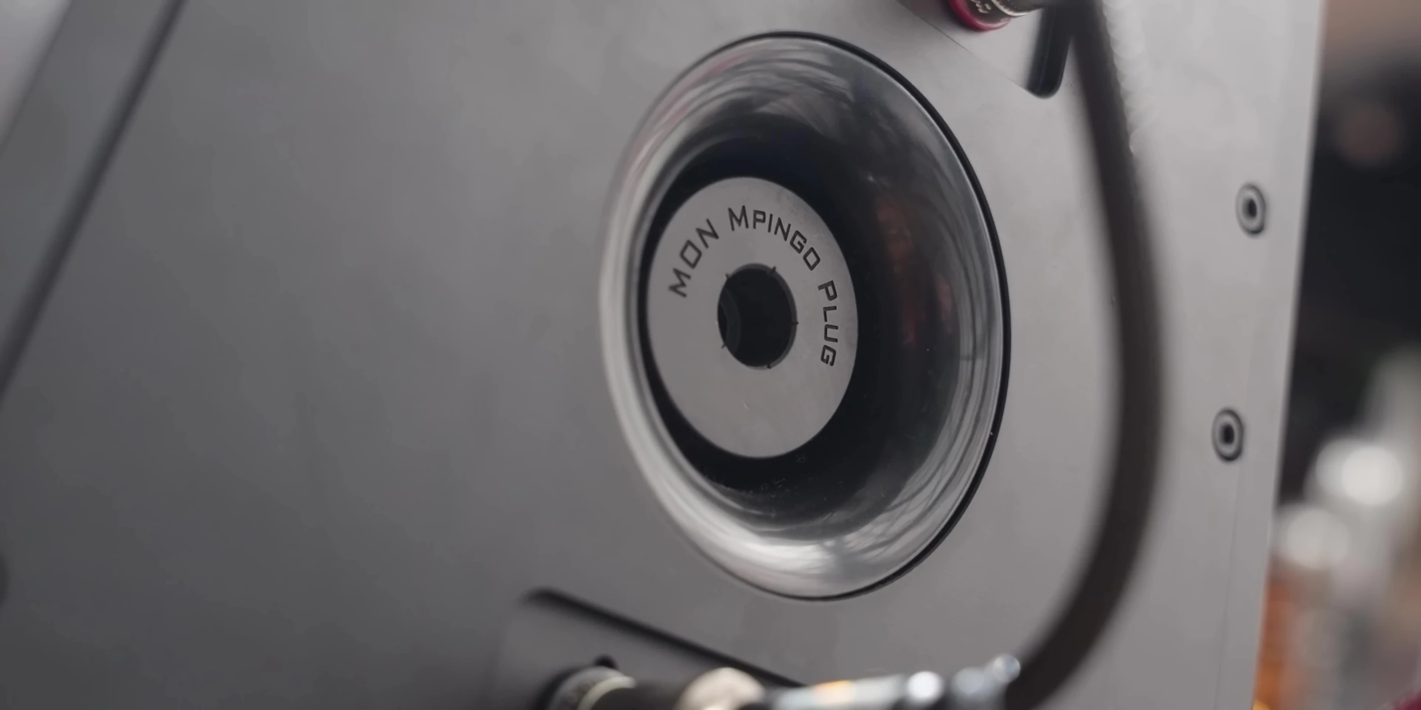Oompingo wood plugs on the VC2 module