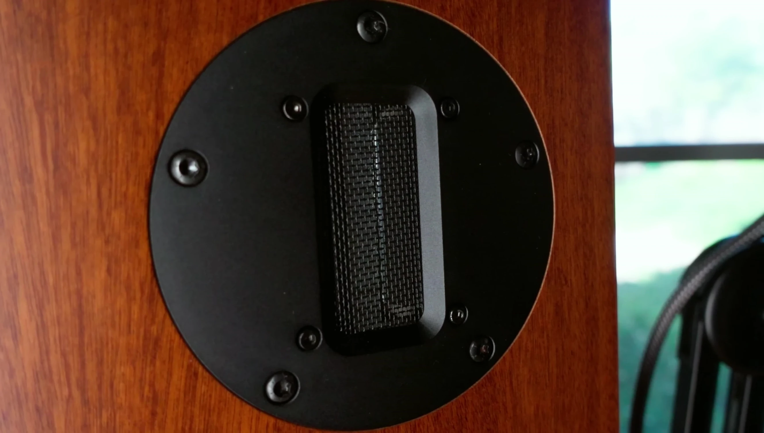 Screenshot of the reviewer's setup, showing the D93D connected to the audio system.